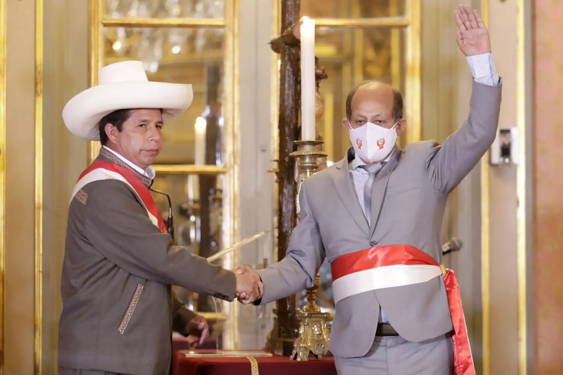 Héctor Valer Pinto, juró como nuevo presidente del Consejo de Ministros en ceremonia realizada en el Salón Dorado de Palacio de Gobierno. Foto: ANDINA/ Prensa Presidencia
