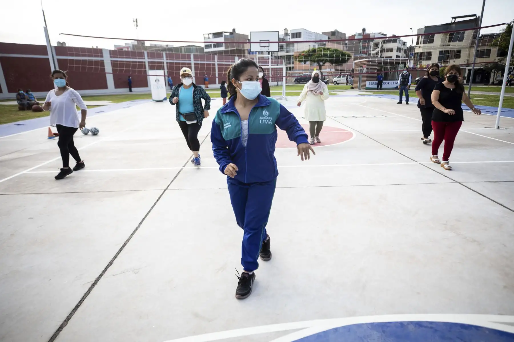 La renovación de este espacio público se llevó a cabo como parte del proyecto 12 Parques del Cercado, que tiene como objetivo mejorar parques de distintas urbanizaciones, con más de 50 años de antigüedad; Carlos Lisson es el octavo que se entrega a los vecinos. Foto: MuniLima