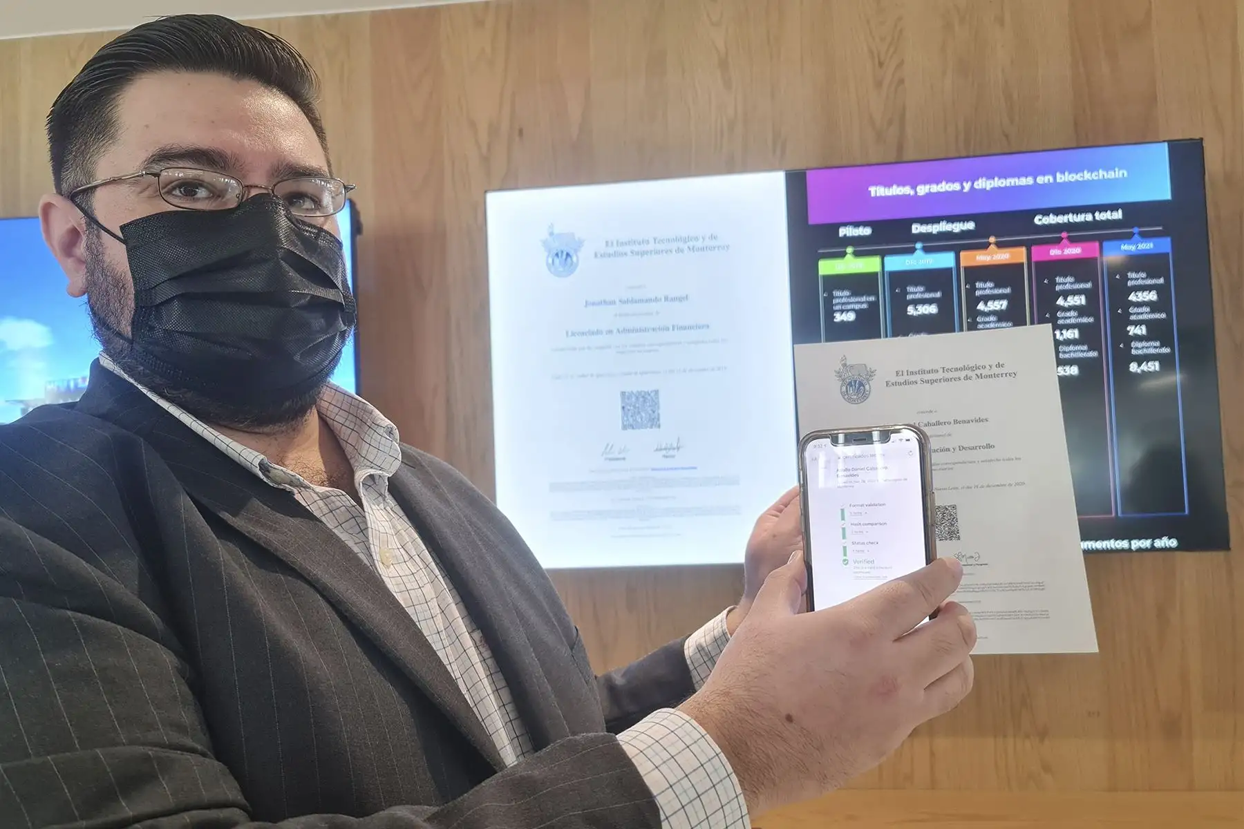 El documento y los metadatos registrados no pueden ser modificados por lo que se garantiza su autenticidad.