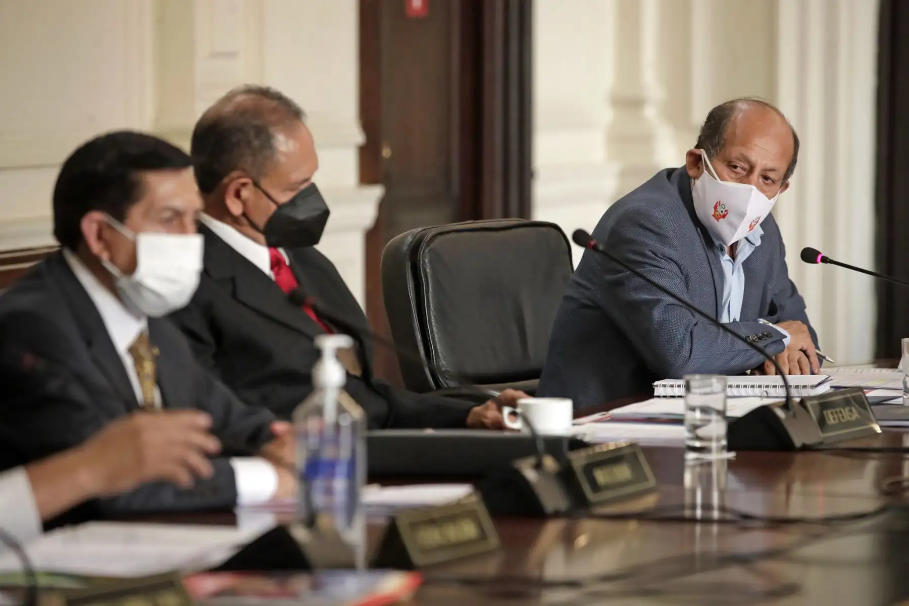 Presidente Pedro Castillo lidera, junto con el jefe del Gabinete Ministerial, Héctor Valer, la sesión del Consejo de Ministros.
Foto: ANDINA/ Prensa Presidencia