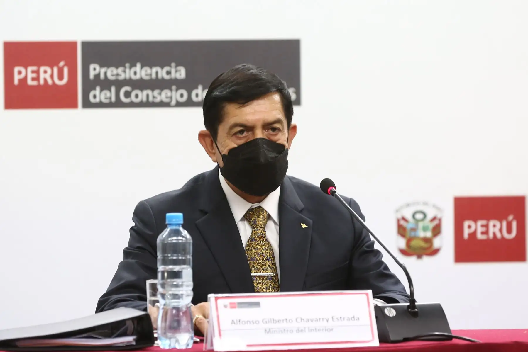 Ministro del Interior, Alfonso Chávarry brinda conferencia de Prensa luego de la sesión del Consejo de Ministros.
Foto: PCM