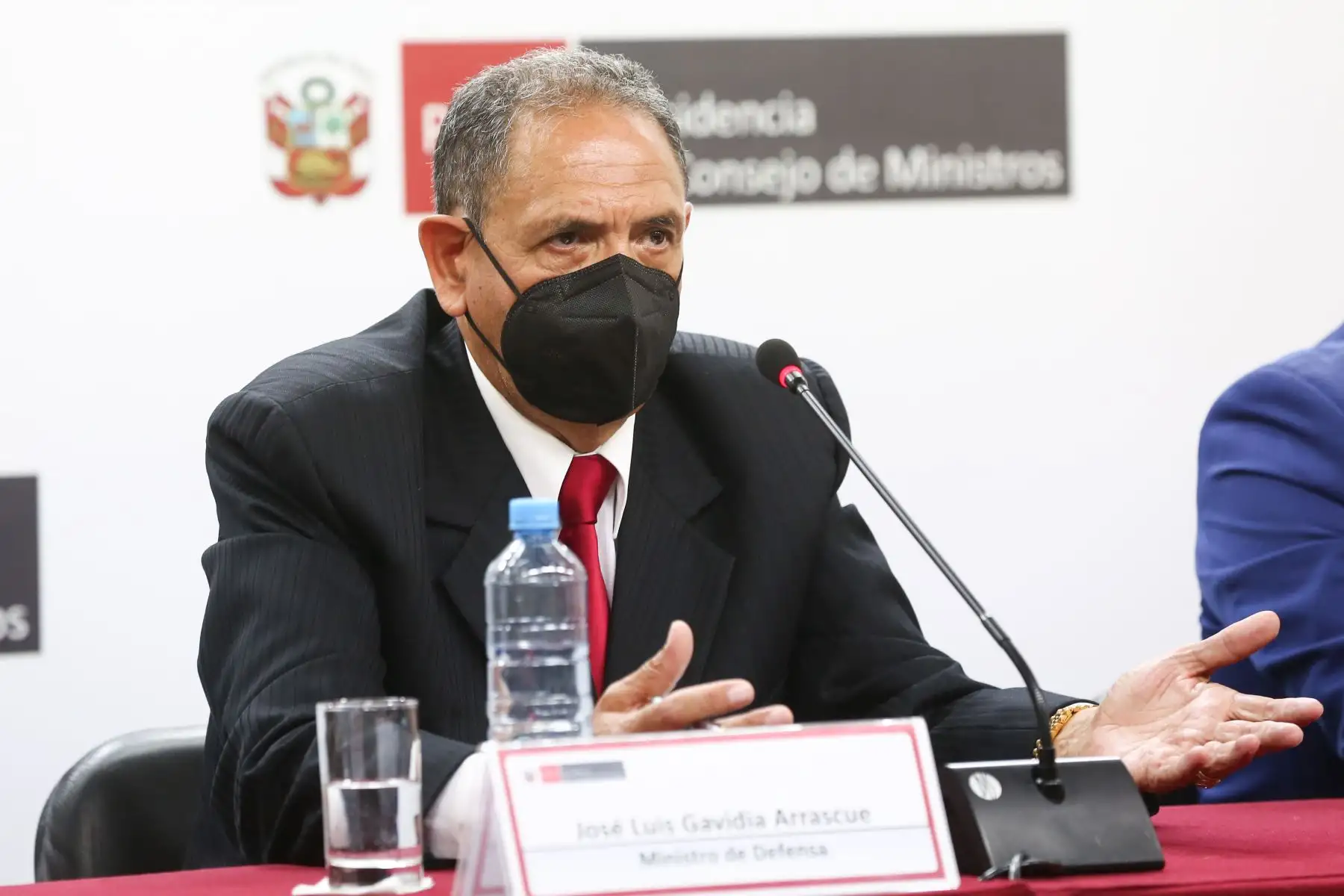 Ministro de Defensa, José Luis Gavidia  brinda conferencia de Prensa luego de la sesión del Consejo de Ministros.
Foto: PCM