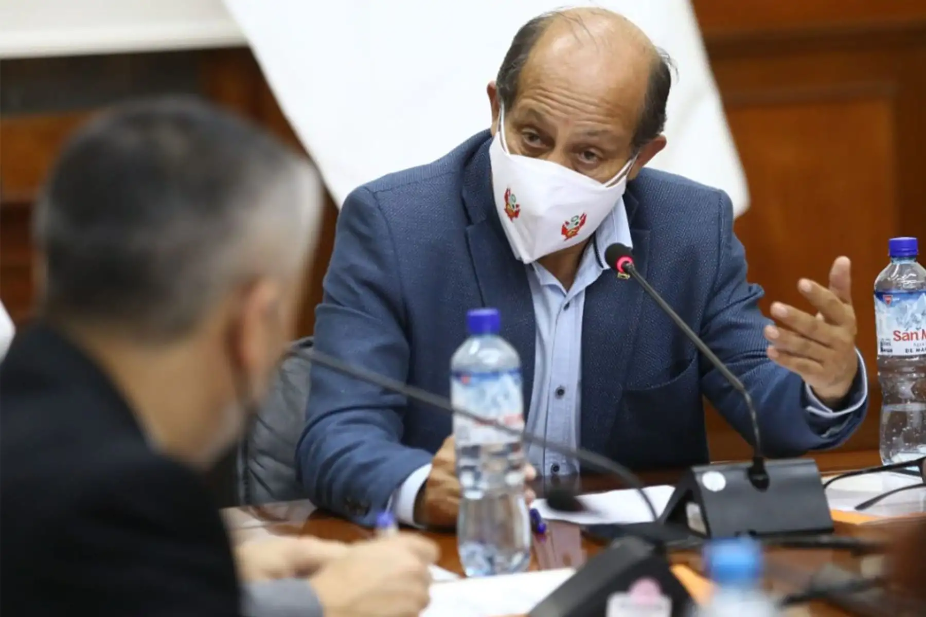 El presidente del Consejo de Ministros, Héctor Valer, encabeza sesión del Conagerd para continuar con la atención al desastre ambiental ocasionado por el derrame de petróleo de la empresa Repsol.
Foto: PCM