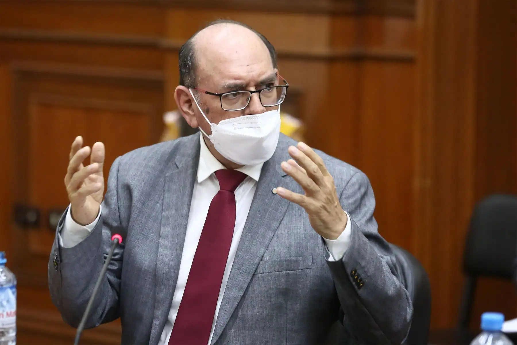 Ministro de Relaciones Exteriores, César Landa Arroyo participa en una sesión del Consejo Nacional de Gestión de Riesgo de Desastres (Conagerd), para continuar con la atención al desastre ambiental ocasionado por el derrame de petróleo de la empresa Repsol en el litoral peruano.
Foto: PCM
