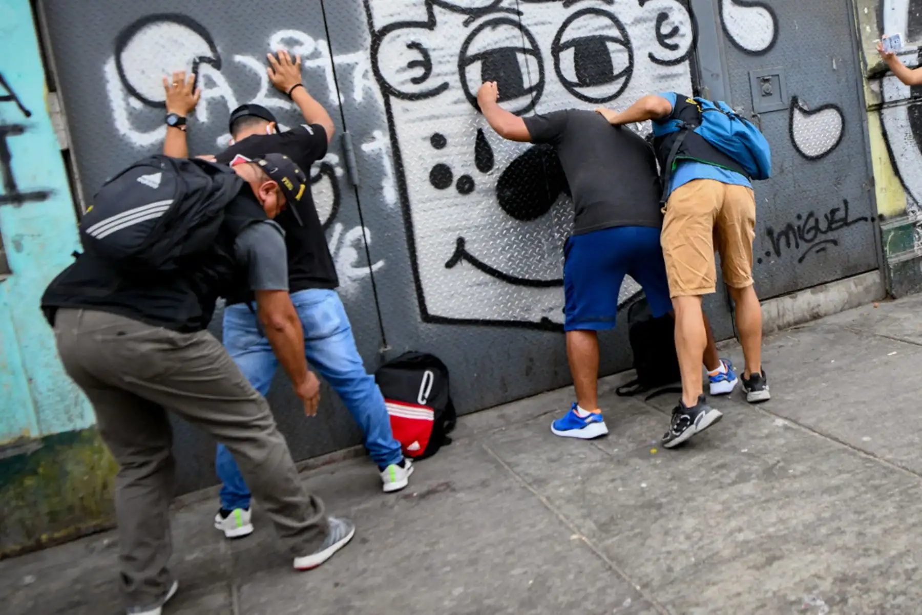 La Policía logró detener a 22 personas en flagrancia delictiva, nueve requisitoriados por diversos delitos y un implicado en tráfico ilícito de drogas. Foto: ANDINA/ Mininter
