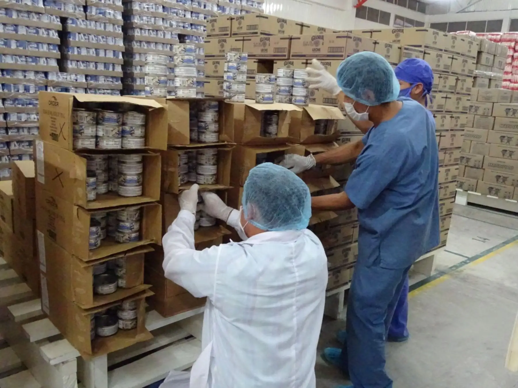 Qali Warma supervisa los alimentos que se distribuirán a los colegios ubicados en las provincias de Alto Amazonas y Datem del Marañón, región Loreto. Foto: ANDINA/difusión.