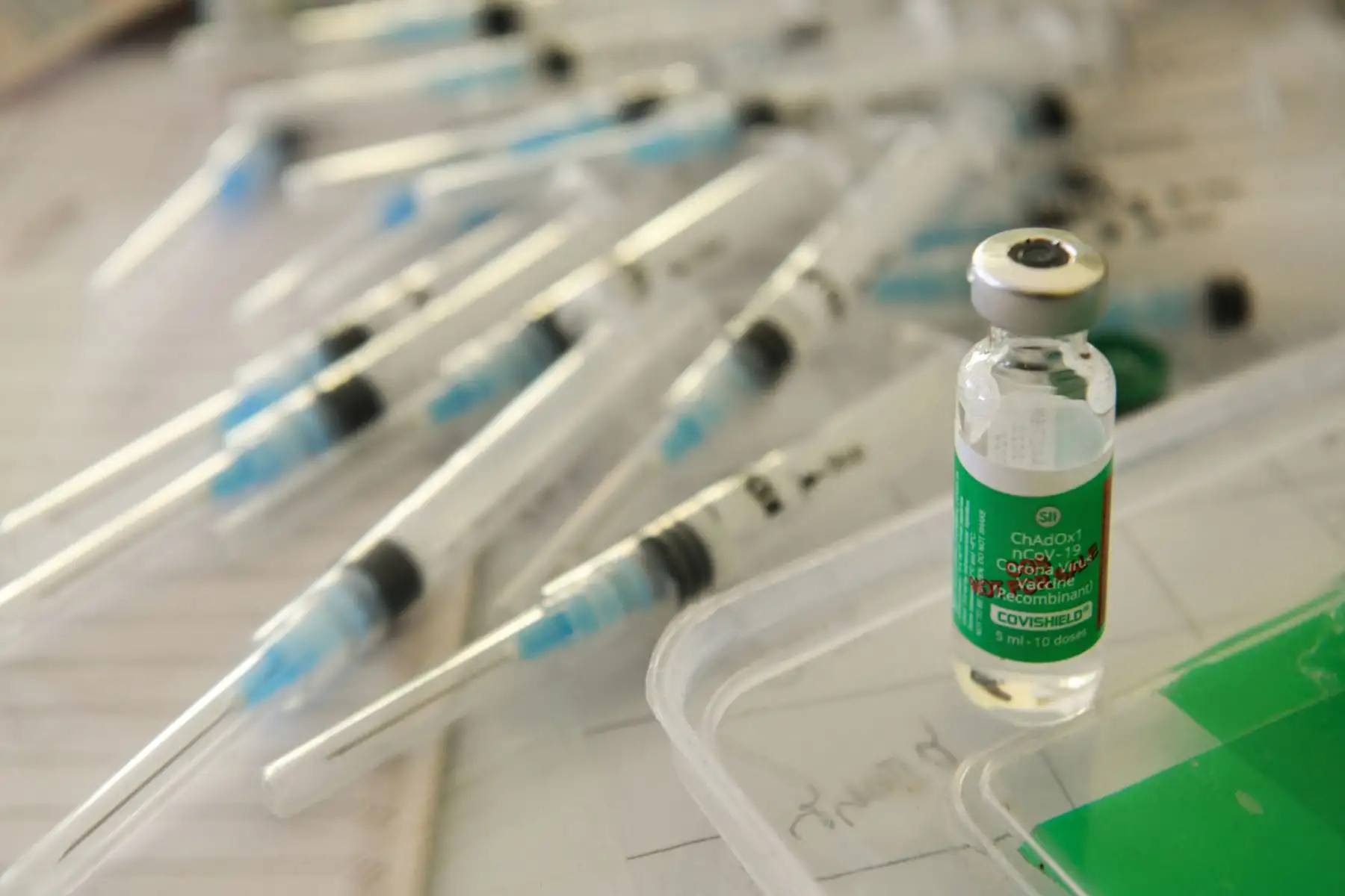 Campaña de vacunación para frenar la propagación del coronavirus Covid-19, en Bangalore. Foto: AFP