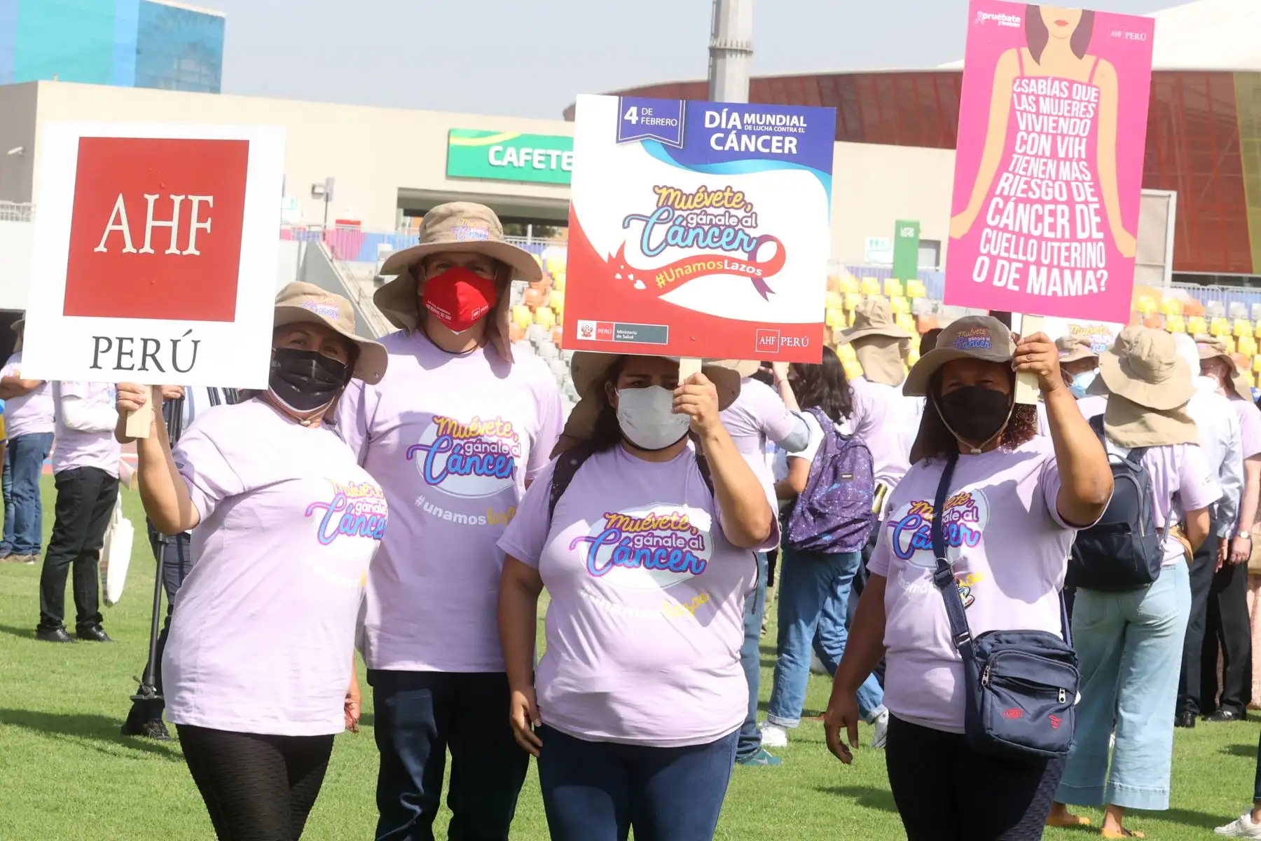 En el Perú existen aproximadamente 175 mil personas viviendo con cáncer. Por ello, el Minsa busca concientizar a la población para que acuda por un chequeo preventivo y de esta manera pueda detectar la enfermedad a tiempo. Foto: ANDINA/Vidal Tarqui