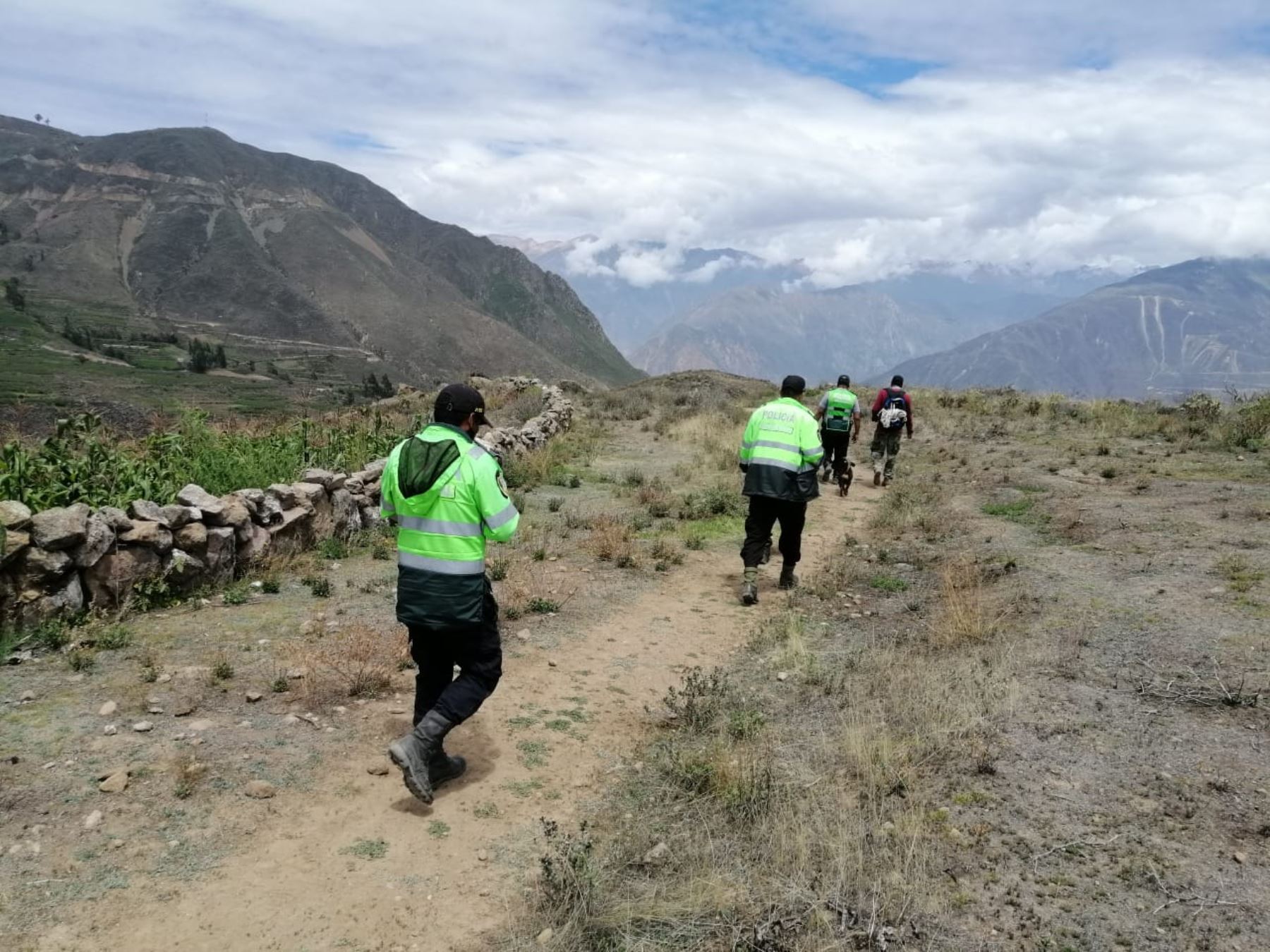 Arequipa: Policía envía equipo especial a Huambo para el levantamiento de restos humanos