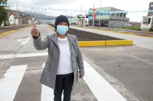 Este esperado proyecto de mejoramiento de barrios contempla la instalación de 74 778 metros cuadrados de pavimento y 13 726 metros cuadrados de veredas, así como 28 634 metros lineales de drenaje pluvial, entre otros componentes. Con estas obras, los vecinos de dicho asentamiento humano contarán con un entorno urbano de calidad.