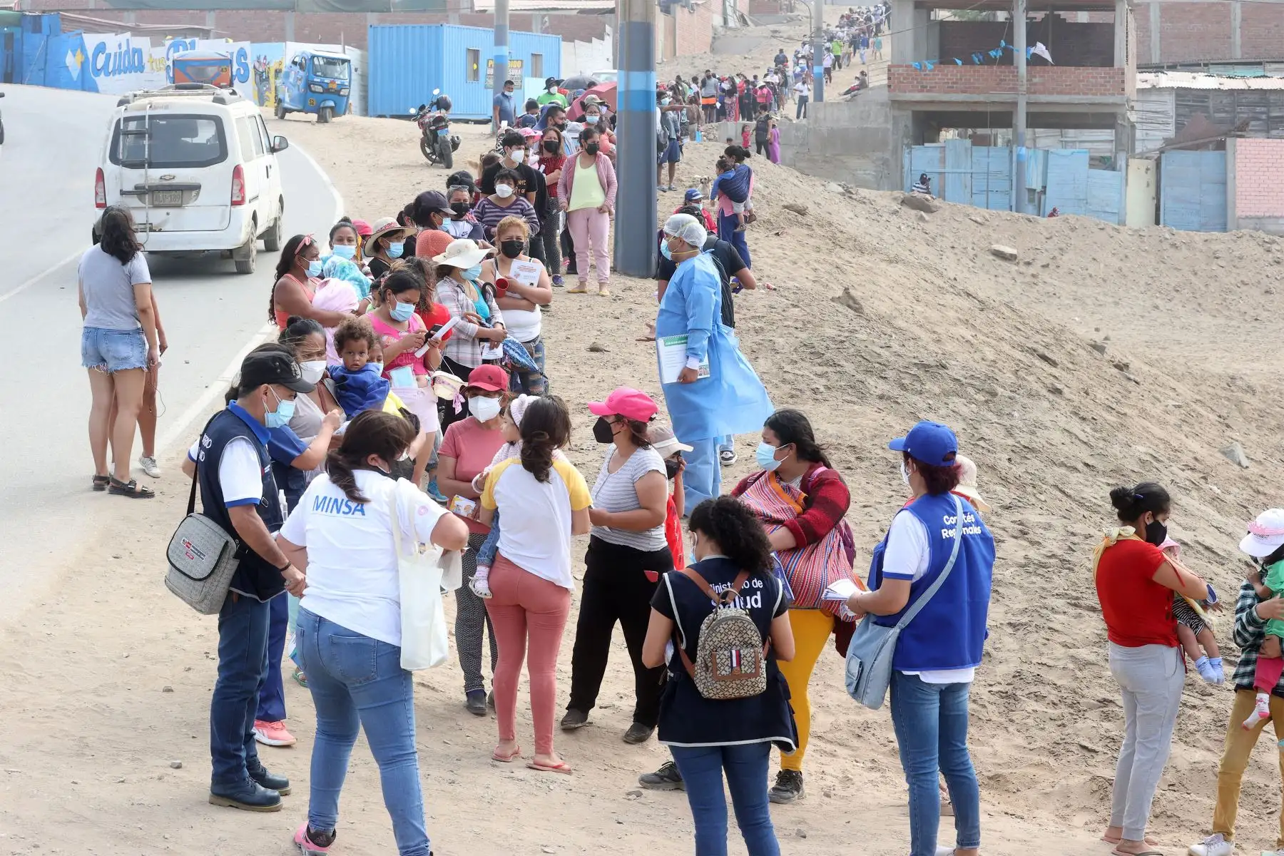 Ministerio de Salud realiza campaña de salud para atender a pobladores de Centro Cultural del AAHH Puerto Pachacútec - Ventanilla afectados por el derrame de petróleo.
Foto: ANDINA/Vidal Tarqui