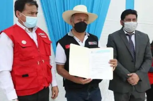 El ministro de Transportes y Comunicaciones, Juan Francisco Silva, se reunió con el alcalde del distrito cajamarquino de Sócota, Gersón Carrasco, y otras autoridades de la zona para conocer las principales necesidades de la localidad y evaluar las posibles soluciones.