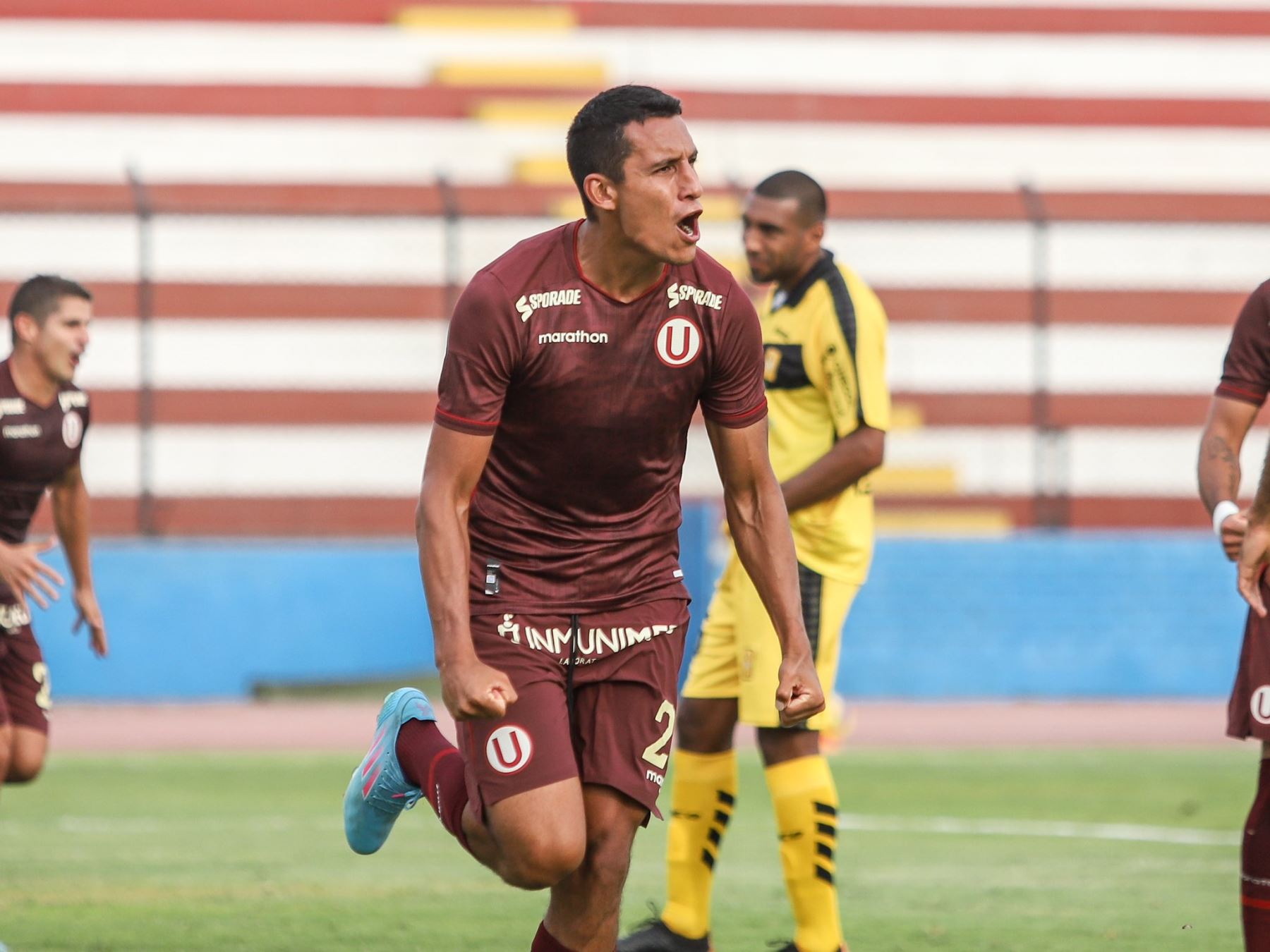 Alex Valera sigue con la racha goleadora en Universitario