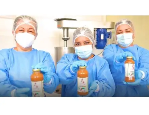 Tres profesoras universitarias de Loreto inventan una bebida energizante elaborada a base de cacao y aguaje, productos emblemáticos de dicha región amazónica. ANDINA/Difusión