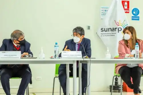 Sunarp y Cofopri reafirman cooperación institucional en favor de miles de familias