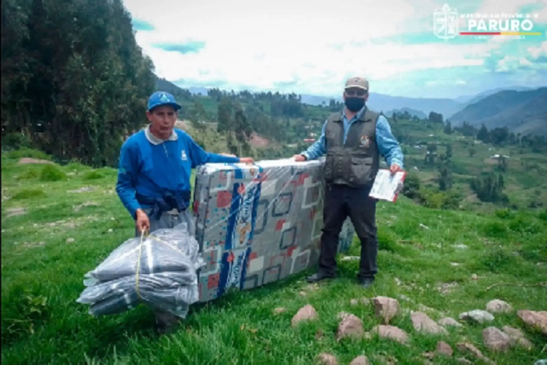 Las fuertes lluvias causaron inundaciones y afectaciones a viviendas, en el sistema de desagüe, galpones de cuyes, áreas agrícolas, bloqueos en la vía Cusco-Paruro-Accha, tramo Ranrraccasa; deslizamientos.