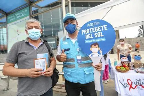 Las jornadas preventivas en favor de los usuarios de transporte se realizarán de 11 a. m. a 1 p. m. pues es el rango horario de mayor intensidad solar. Foto: ANDINA/ATU