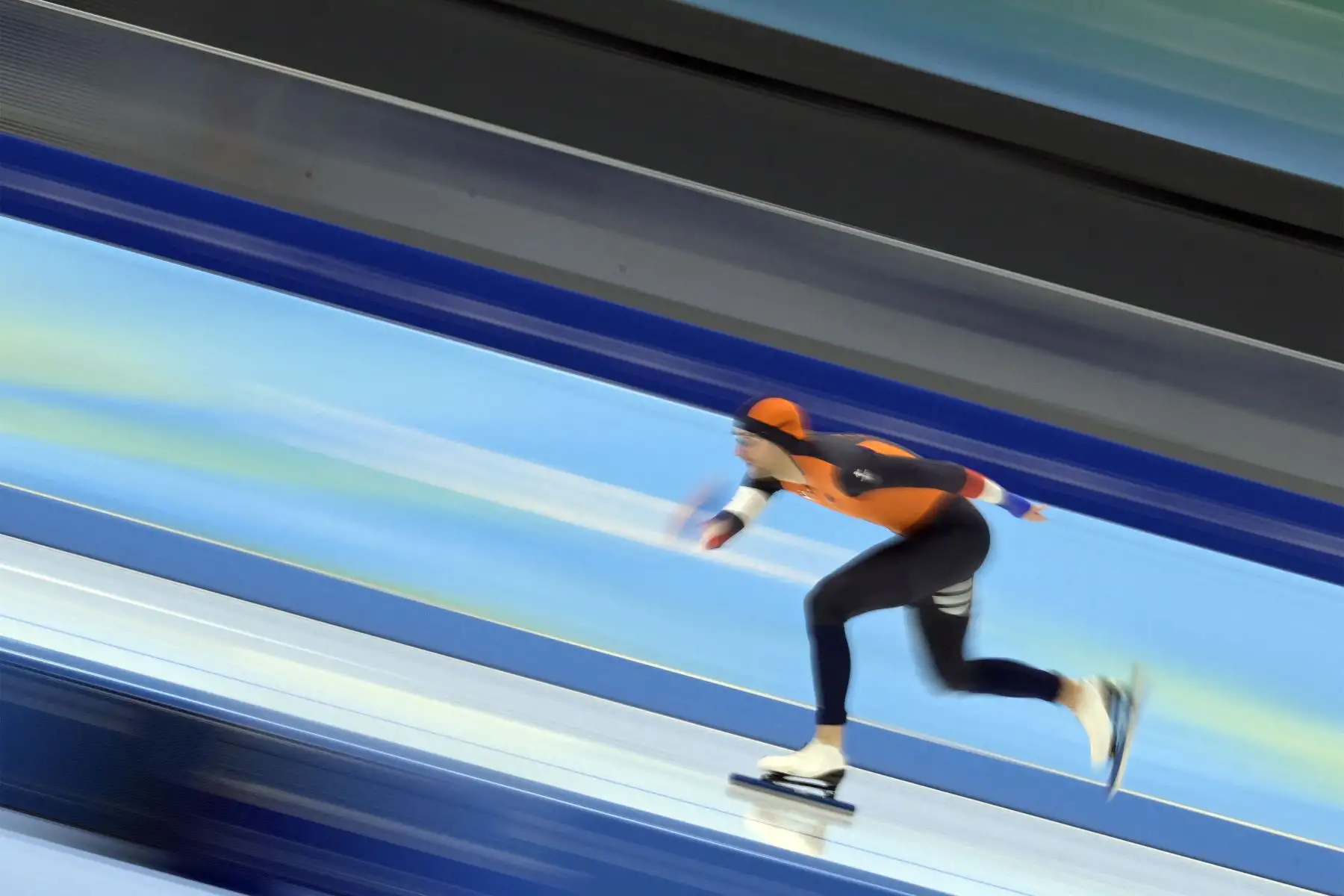 Thomas Krol, de Holanda, compite en el evento de 1500 m de patinaje de velocidad masculino durante los Juegos Olímpicos de Invierno de Beijing 2022.
Foto: AFP