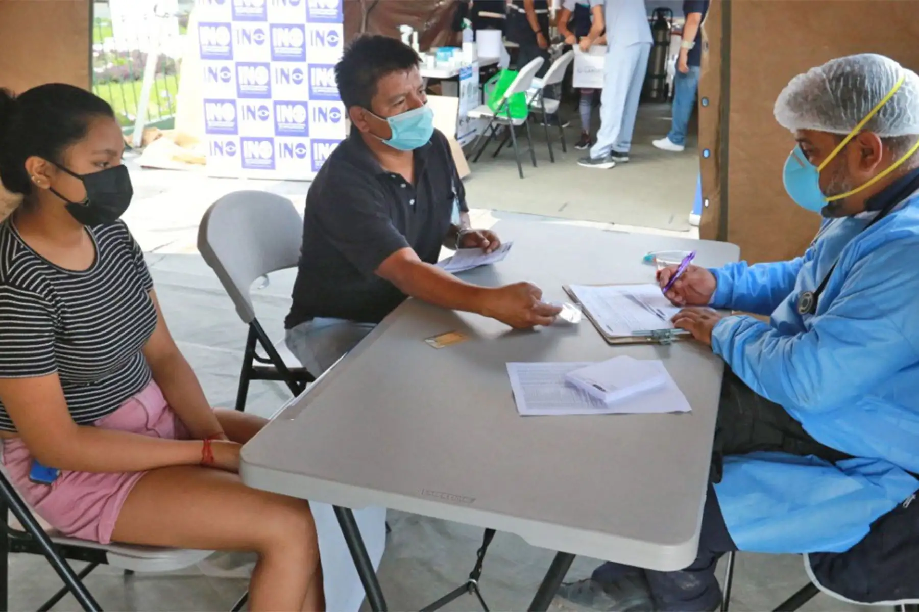 Ministerio de Salud realiza la campaña de salud integral en el balneario de Ancón .La campaña tiene como objetivo, acercar los servicios de salud a la población.
Foto: ANDINA/Héctor Vinces