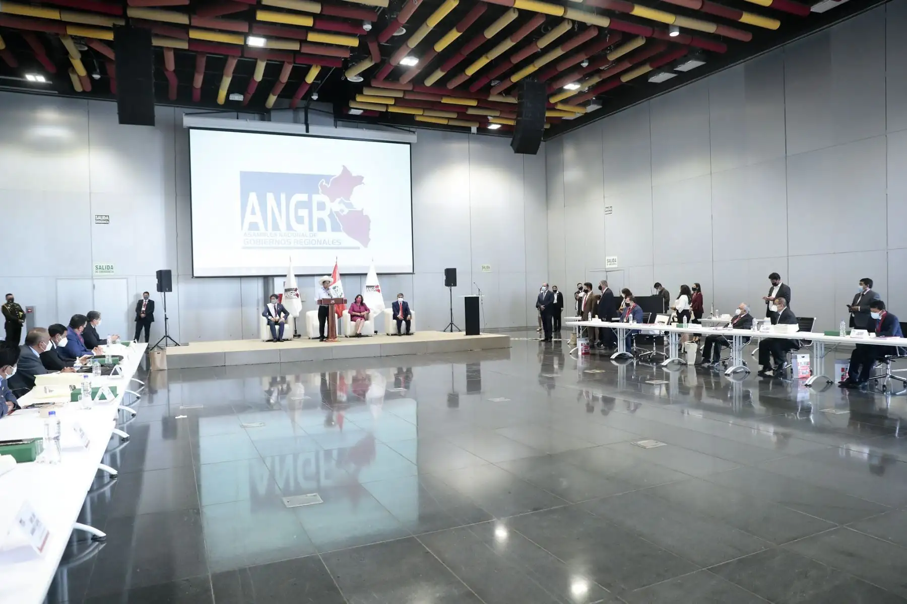 El presidente Pedro Castillo participa en la ceremonia de juramentación del Consejo Directivo de la ANGRPERU 2022.
Foto: ANDINA/Prensa Presidencia