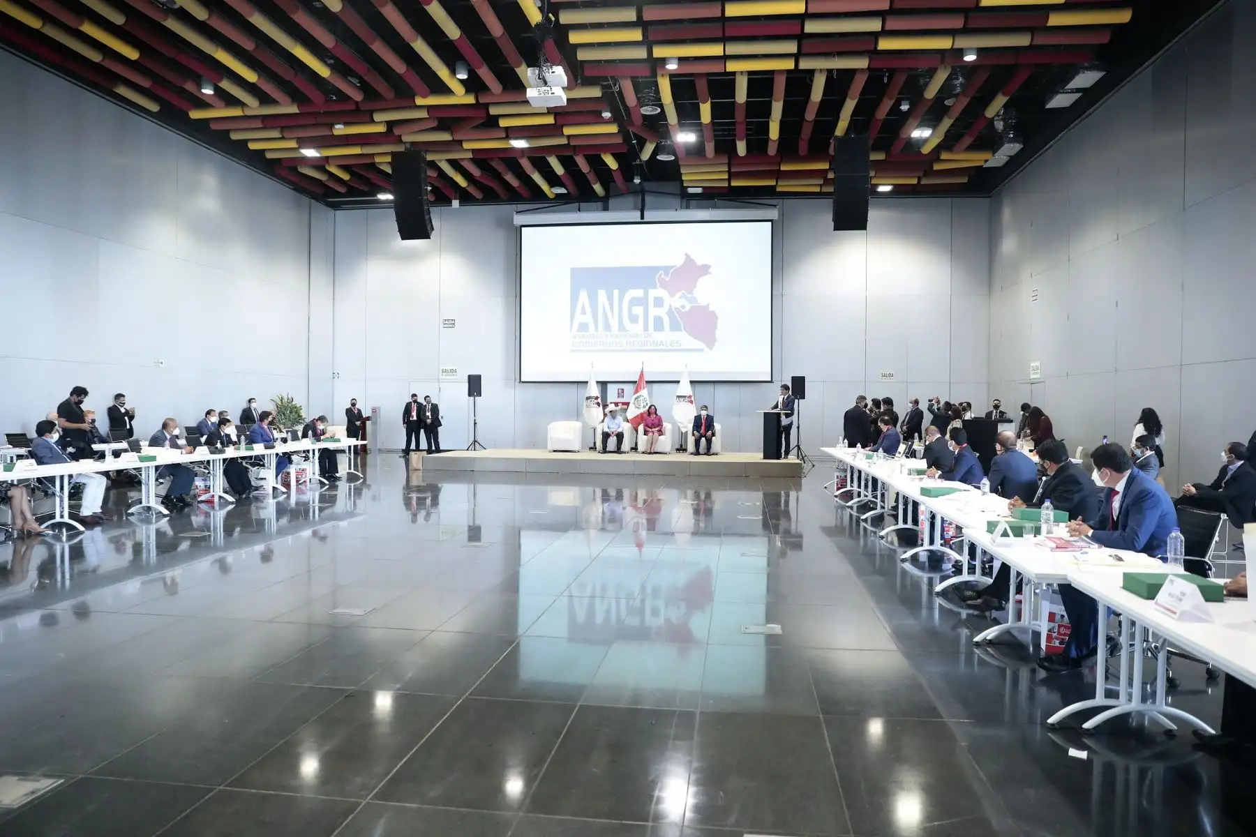 El presidente Pedro Castillo participa en la ceremonia de juramentación del Consejo Directivo de la ANGRPERU 2022.
Foto: ANDINA/Prensa Presidencia