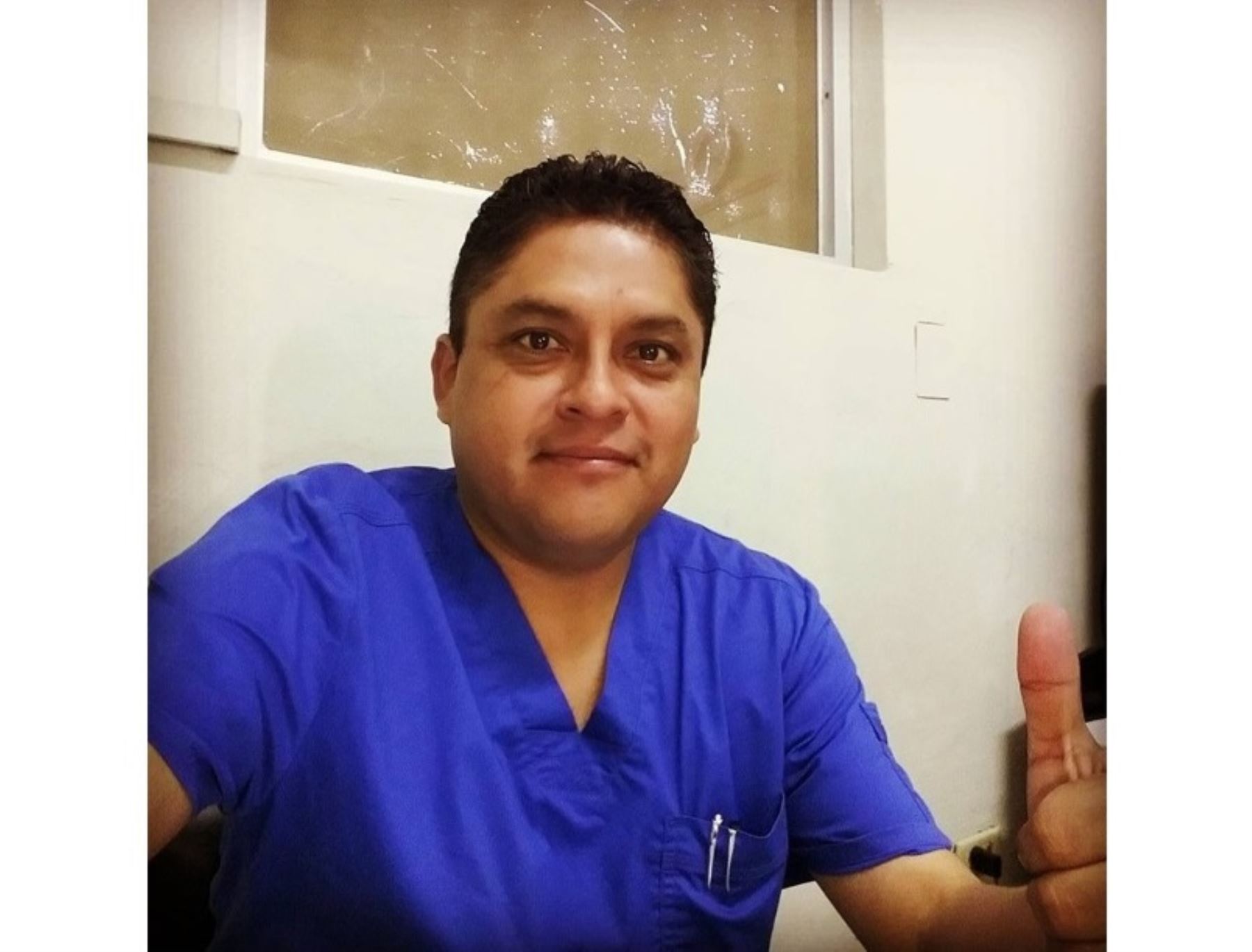 Muere médico trujillano Carlos Azabache Díaz, conocido promotor antivacuna en La Libertad. El galeno falleció víctima de la covid-19 luego de luchar por más de un mes contra enfermedad. ANDINA/Difusión