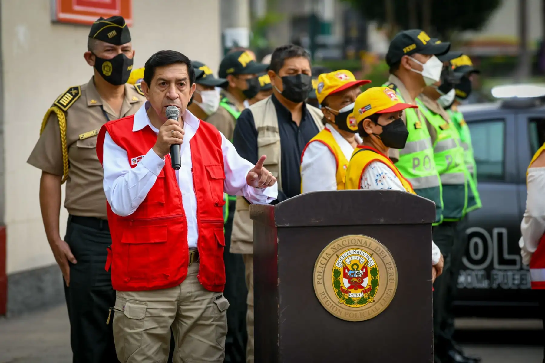 Ministro del Interior, Alfonso Chávarry preside inauguración histórica de la Nueva Central de Videovigilancia en comisaria de Pueblo Libre.
Foto: Mininter
