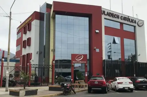 La Universidad Los Ángeles de Chimbote fue sancionada por la Sunedu tras supervisión. Foto: ANDINA/Sunedu
