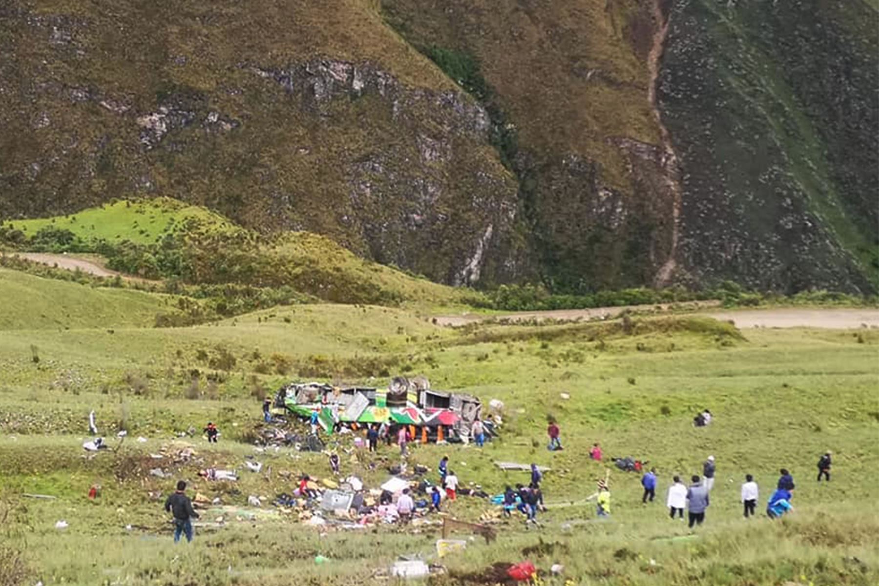 Accidente en la sierra de la región La Libertad enluta a por lo menos veinte familias. Foto: Internet Ozono Televisión