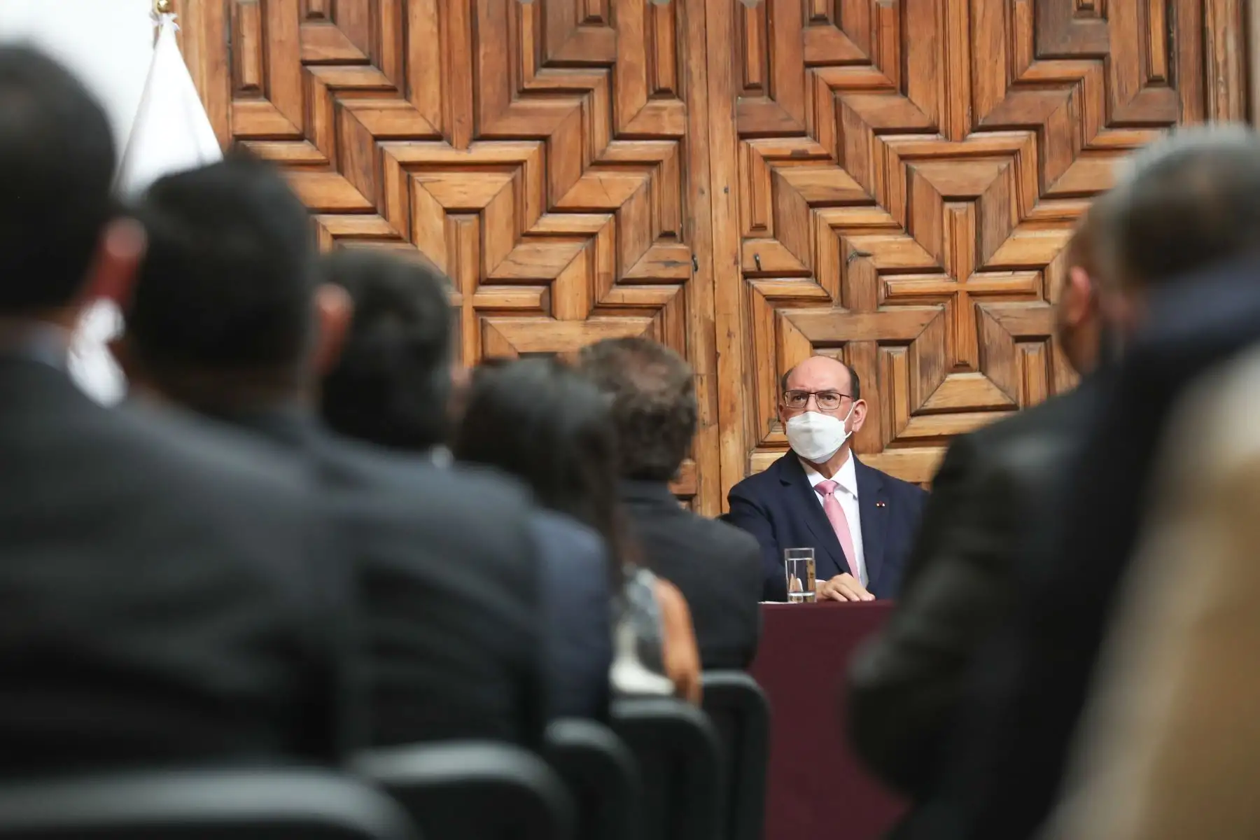 Ceremonia de transferencia de cargo del exministro de Relaciones Exteriores, Óscar Maúrtua al nuevo ministro, Cesar Landa Arroyo. En su discurso mencionó que abrirá las puertas del Palacio Torre Tagle a la población y desplegará una "diplomacia Andina" para fortalecer vínculos entre los países de América Latina. Foto: ANDINA/ Carla Patiño