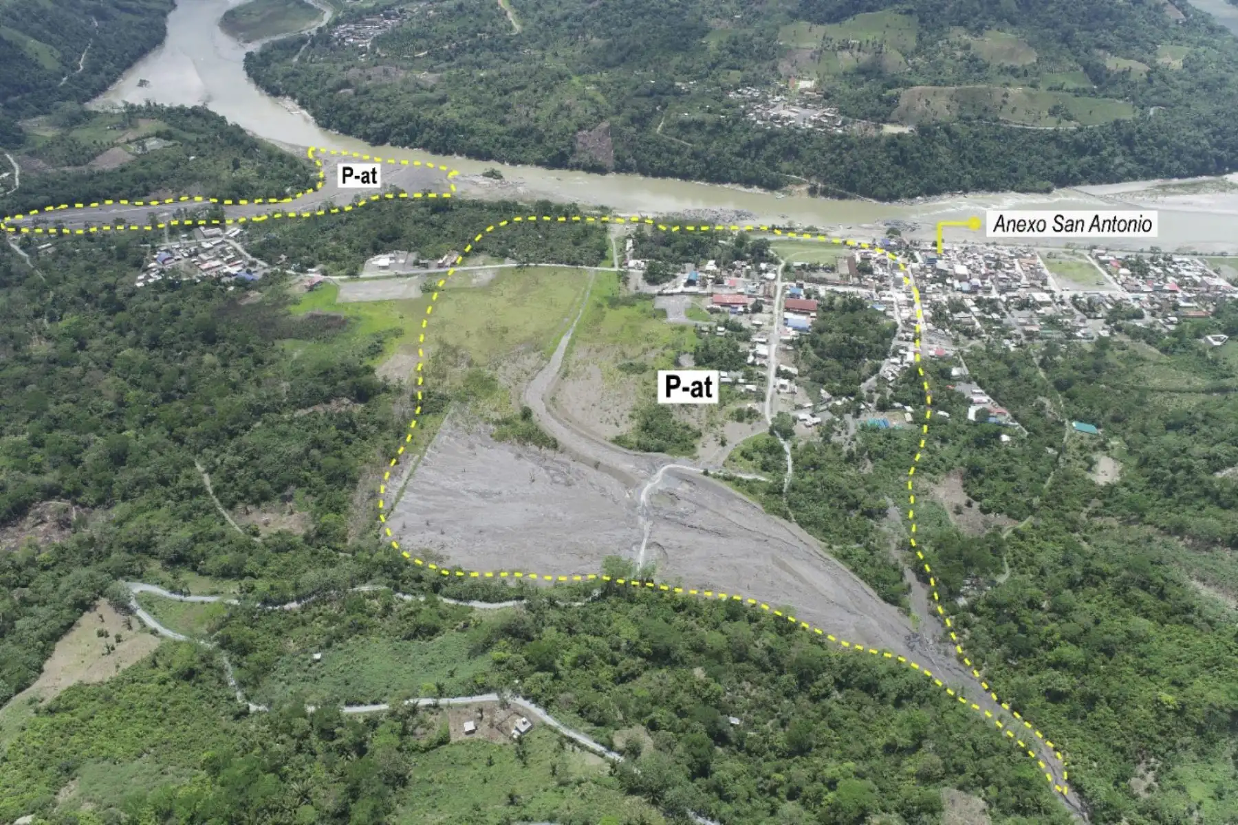 Sobre la quebrada Accomayo (Ayacucho) se registraron derrumbes y deslizamientos, que conllevaron a una inundación de detritos (agua, lodo y gravas) en la parte baja el 20 de abril del 2021. Foto: ANDINA/Difusión