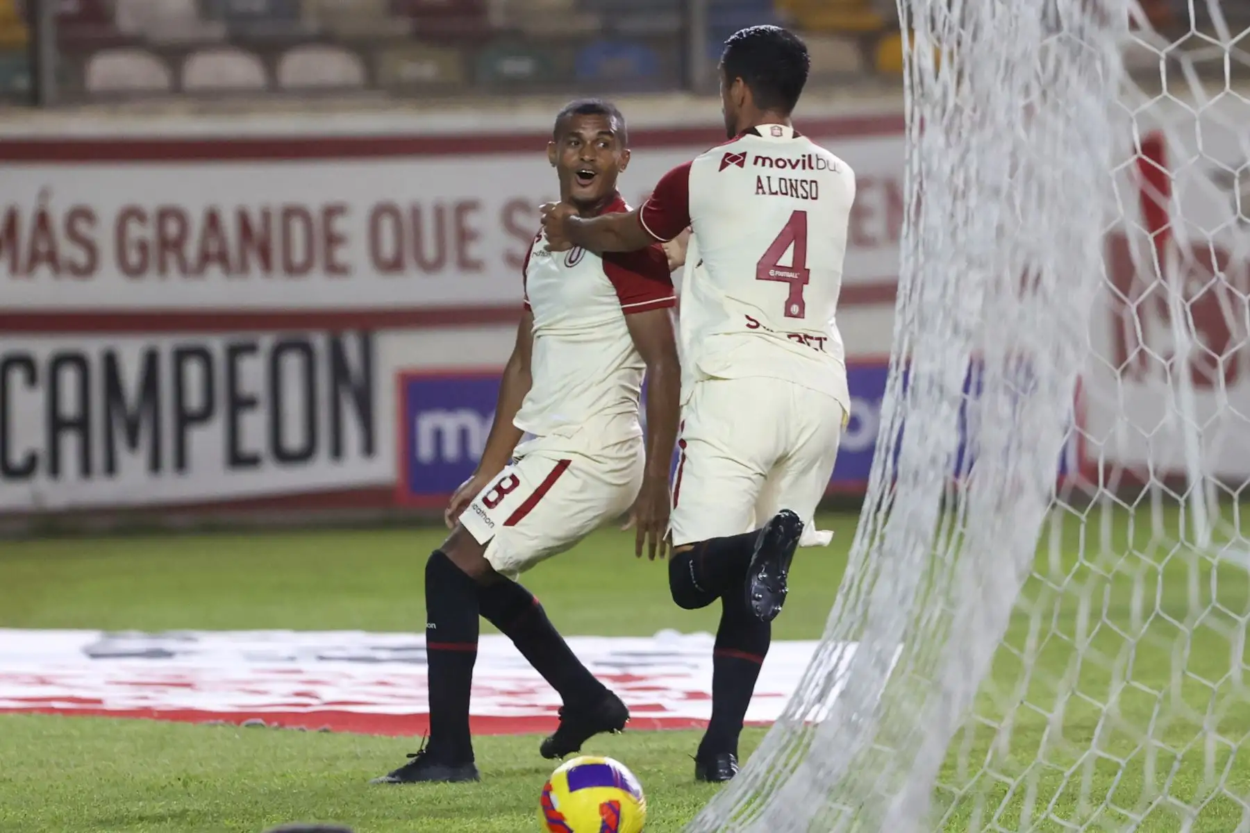 Universitario de Deportes vence a la San Martín por 3-0 en un partido que se juega en el estadio Monumental de Ate, por la segunda fecha de la Liga 1. Foto: ANDINA/Jhonel Rodriguez