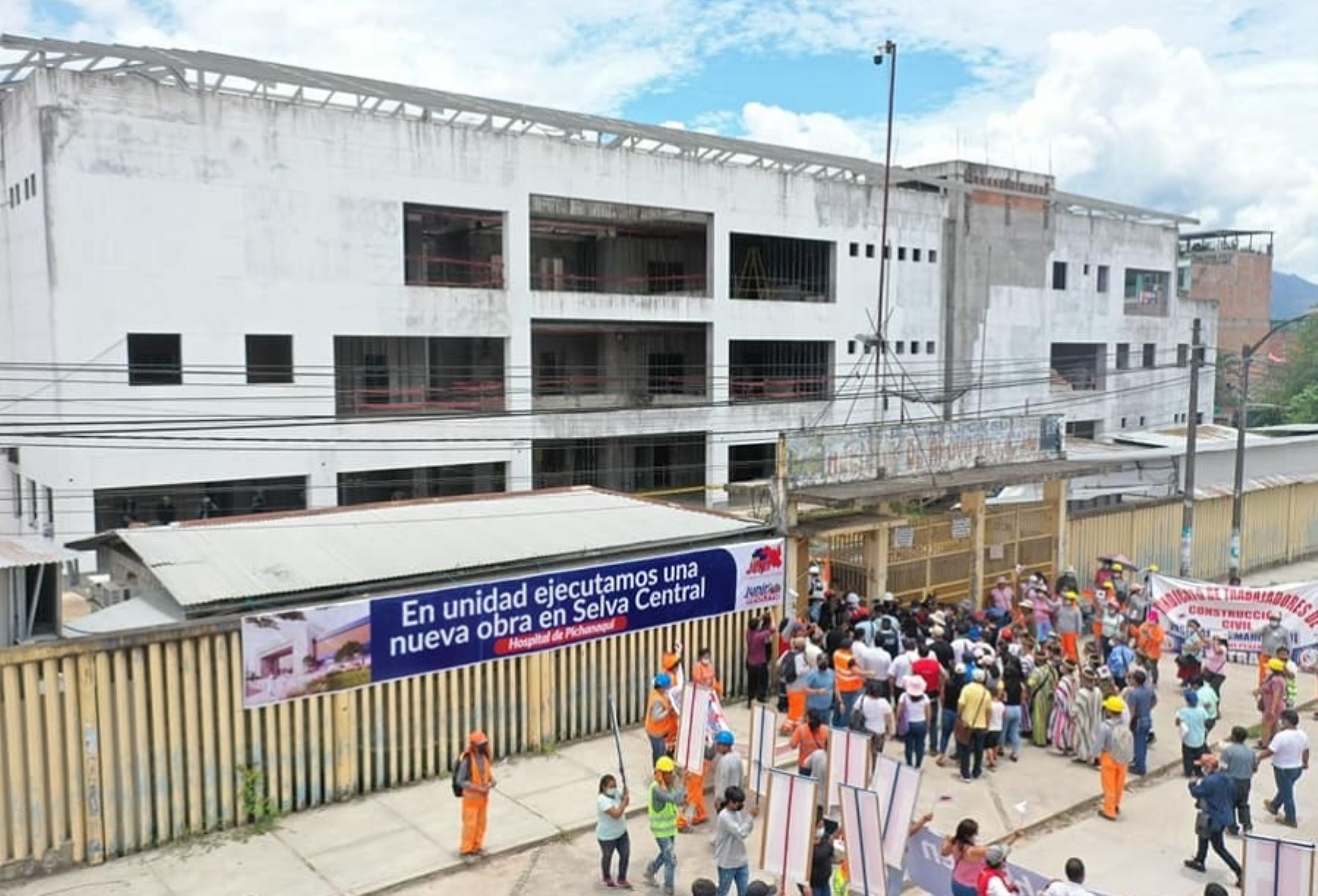 El Gobierno Regional de Junín reinició la construcción del hospital de Pichanaqui, proyecto destrabado que beneficiará a más de 100 mil pobladores y que cuenta con un presupuesto de 121 millones 753 631.44 soles.