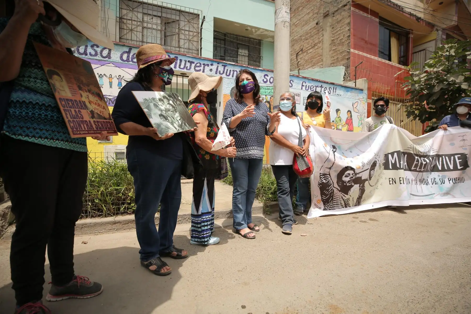 Encuentro de la ministra de la Mujer y Poblaciones Vulnerables, Diana Miloslavic con  integrantes de la Casa de la Mujer, en el marco de las actividades por los 30 años del asesinato de María Elena Moyano. 
Foto: MIMP