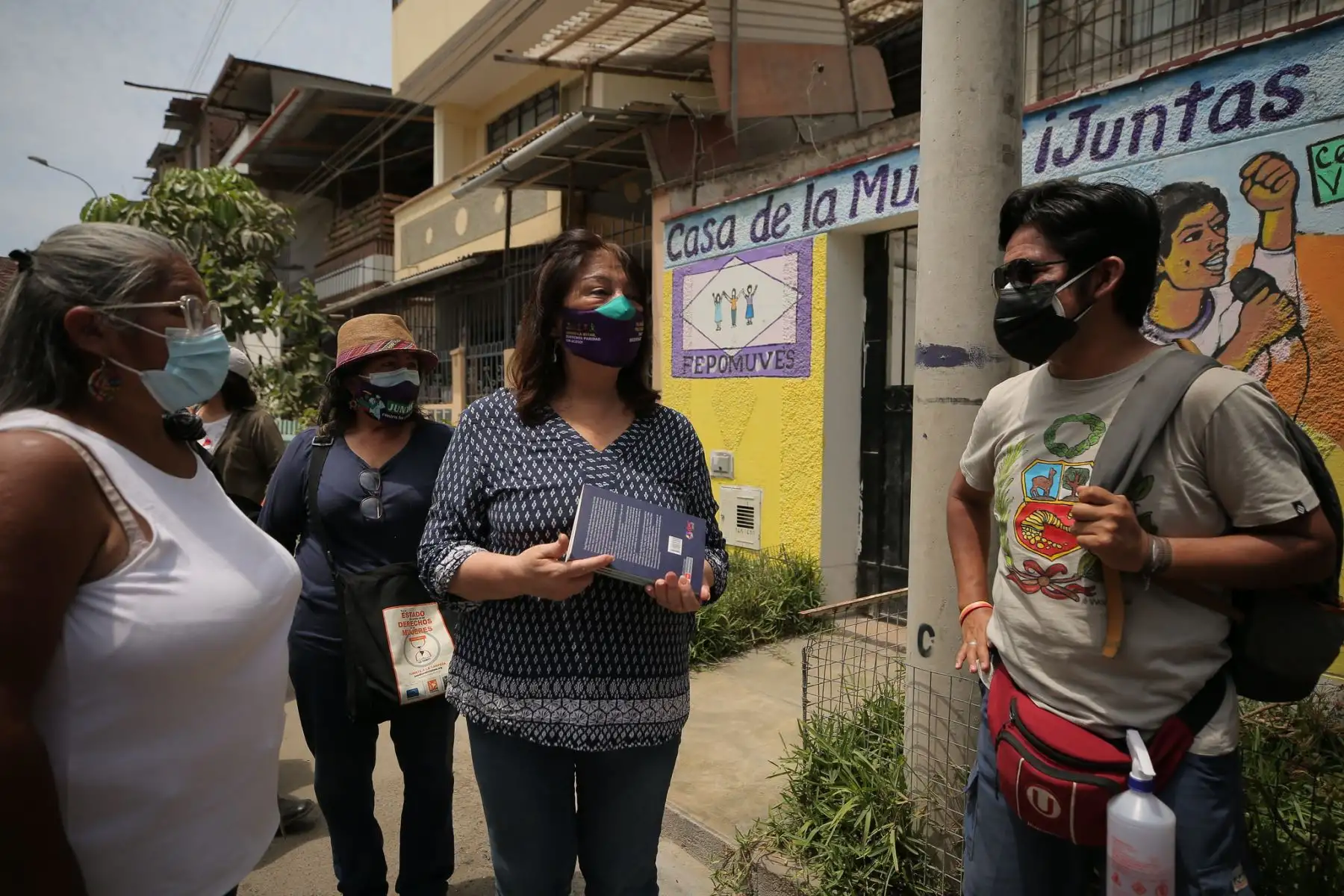 Encuentro de la ministra de la Mujer y Poblaciones Vulnerables, Diana Miloslavic con  integrantes de la Casa de la Mujer, en el marco de las actividades por los 30 años del asesinato de María Elena Moyano. 
Foto: MIMP