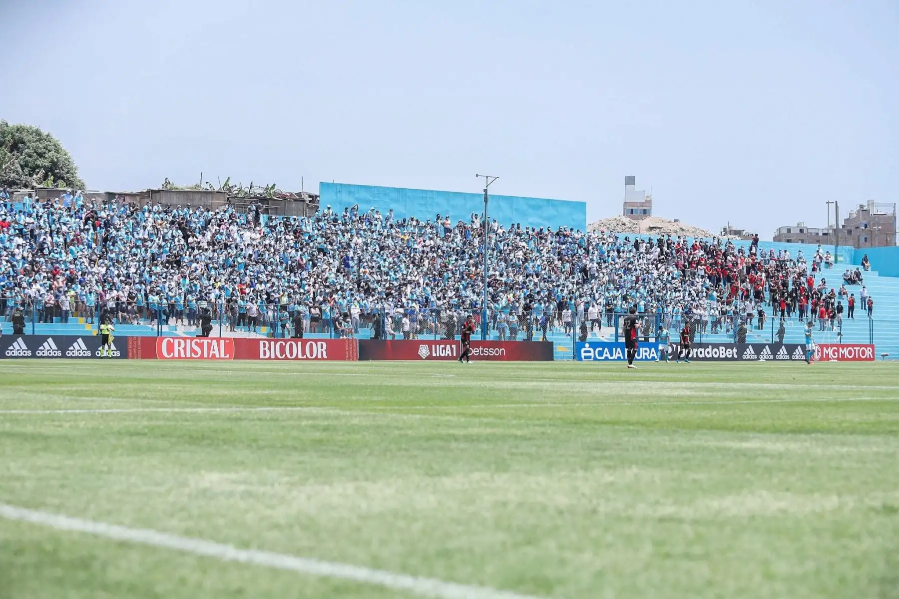 Sporting Cristal y Melgar de Arequipa se enfrentan en el estadio Alberto Gallardo por la fecha 2 de la Liga 1. Foto: FPF