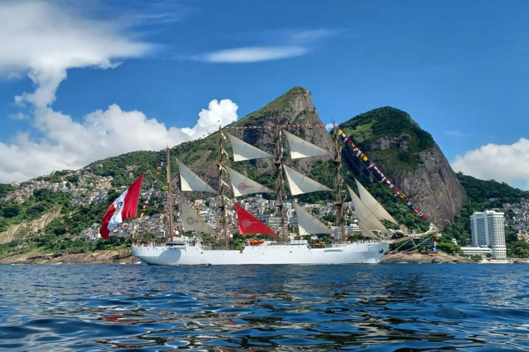 El BAP Unión llegó a las costas de Rio de Janeiro para participar en el evento “Velas Latinoamérica”, que forma parte de las conmemoraciones por el Bicentenario de la Independencia del Brasil.  Foto: Marina de Guerra del Perú