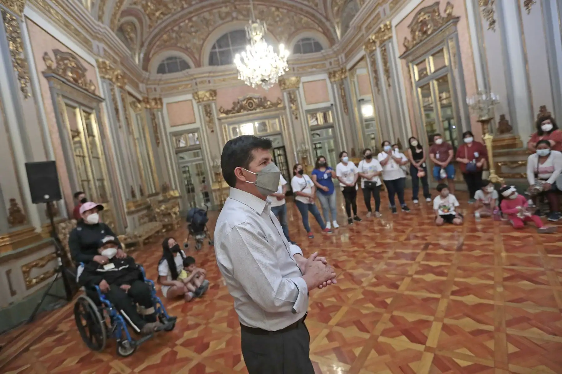 Presidente Pedro Castillo sostuvo reunión con familiares del colectivo Ley Cáncer Infantil, y compartió algunos momentos con los menores de edad en Palacio de Gobierno, al conmemorarse el Día Internacional del Cáncer Infantil. Foto: ANDINA/Presidencia Perú