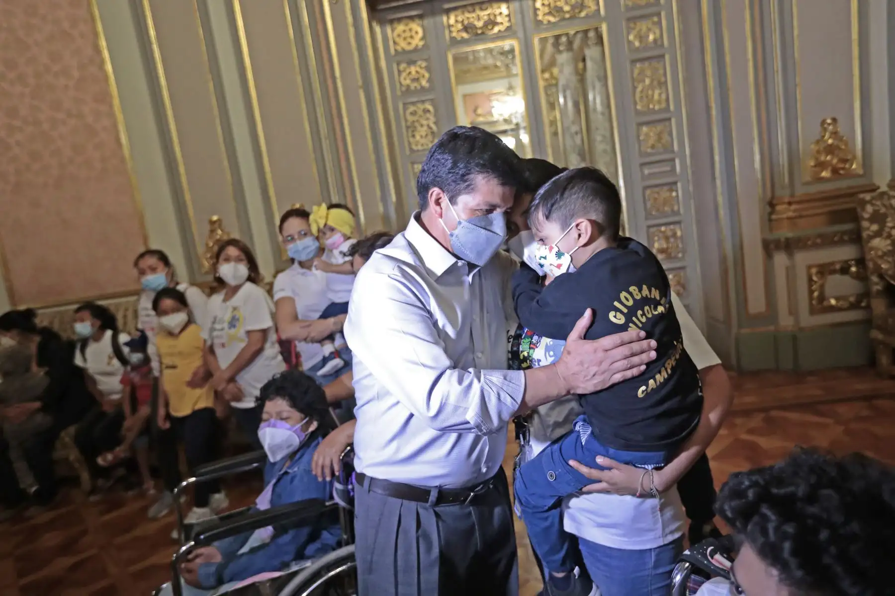 Presidente Pedro Castillo sostuvo reunión con familiares del colectivo Ley Cáncer Infantil, y compartió algunos momentos con los menores de edad en Palacio de Gobierno, al conmemorarse el Día Internacional del Cáncer Infantil. Foto: ANDINA/Presidencia Perú