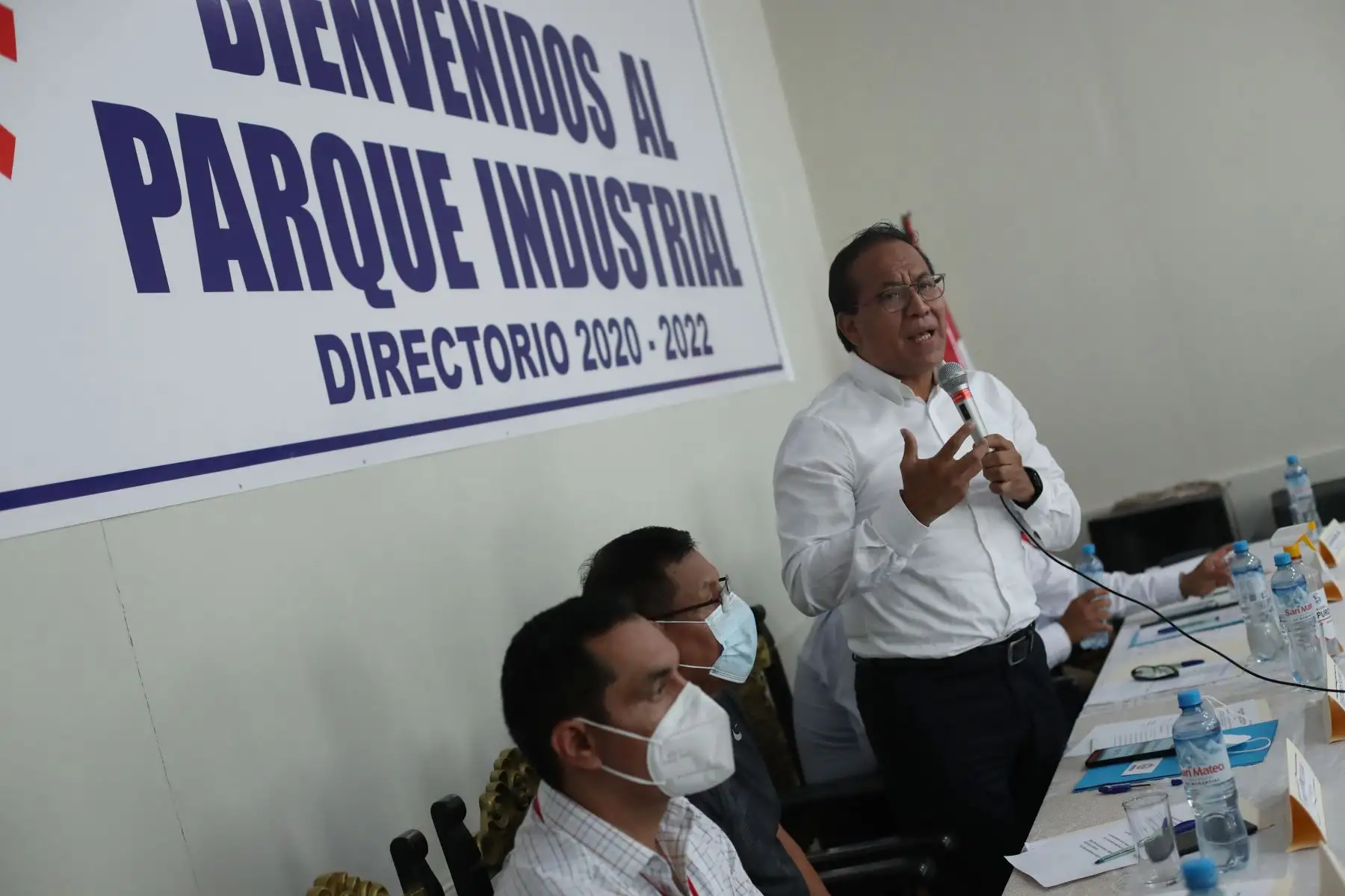 Los ministros de Comercio Exterior y de la Producción se reunieron con representantes de gremios de micro y pequeñas empresas del Parque Industrial de Villa El Salvador.
Foto: ANDINA/Carla Patiño Ramírez
