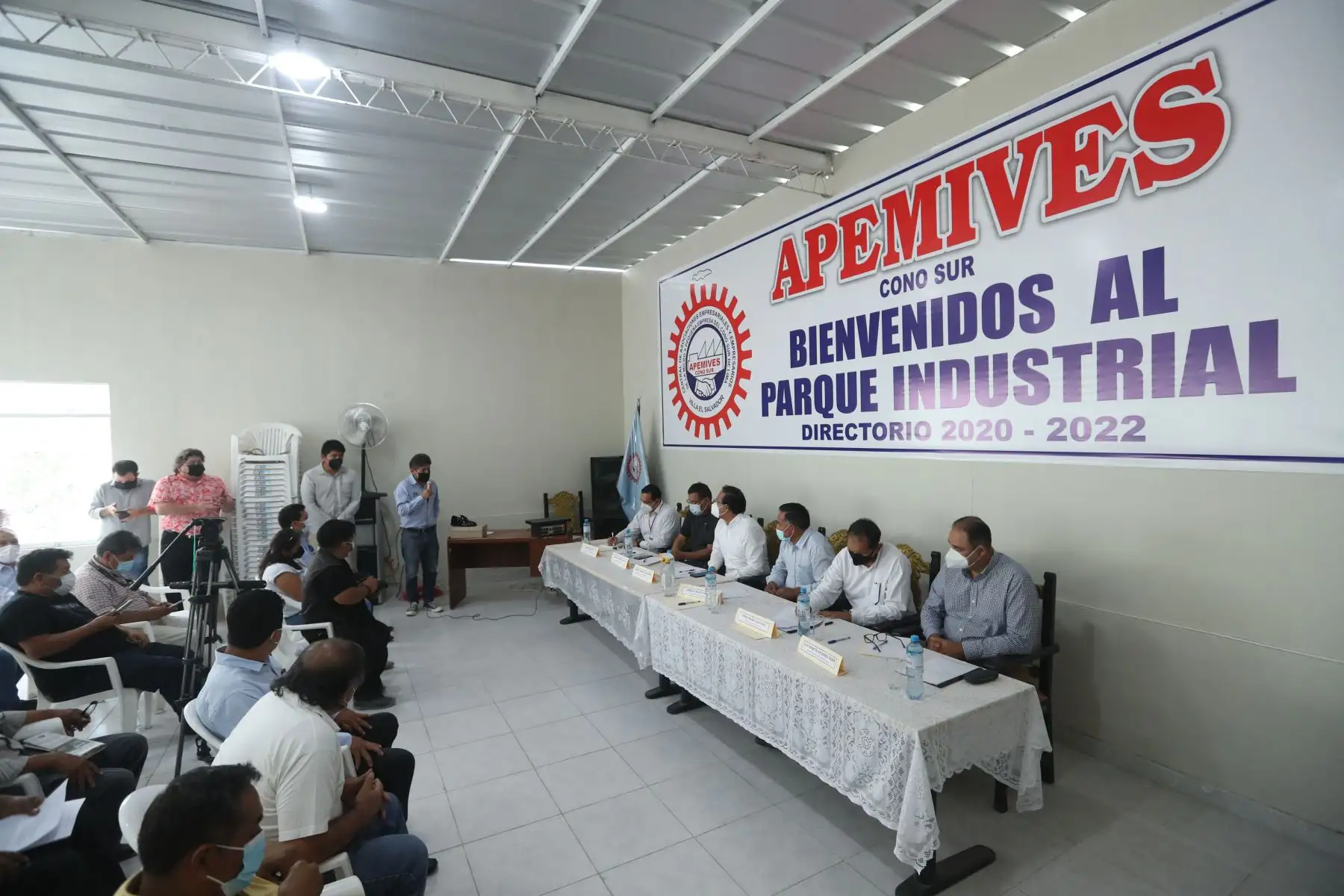Ministro de Comercio Exterior y Turismo, Roberto Sánchez, sostuvo reunión con empresarios de Villa El Salvador. ANDINA/Carla Patiño Ramírez