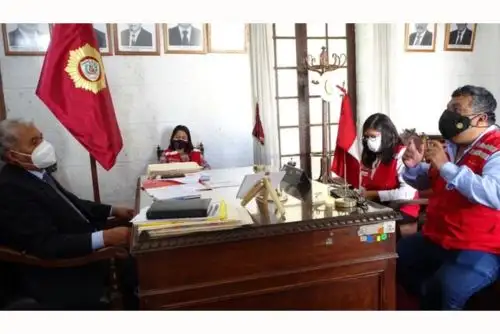 El Programa de Alimentación Escolar Qali Warna y la Prefectura de Arequipa coordinan acciones de control para alimentación escolar en dicha región.