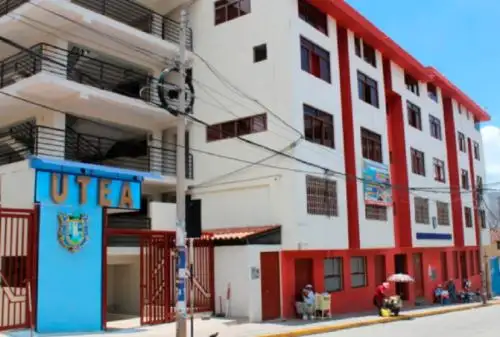 La Superintendencia Nacional de Educación Superior Universitaria (Sunedu) sancionó a la Universidad Tecnológica de los Andes (UTEA), por no haber determinado la responsabilidad de dos docentes que fueron denunciados por actos de hostigamiento sexual.