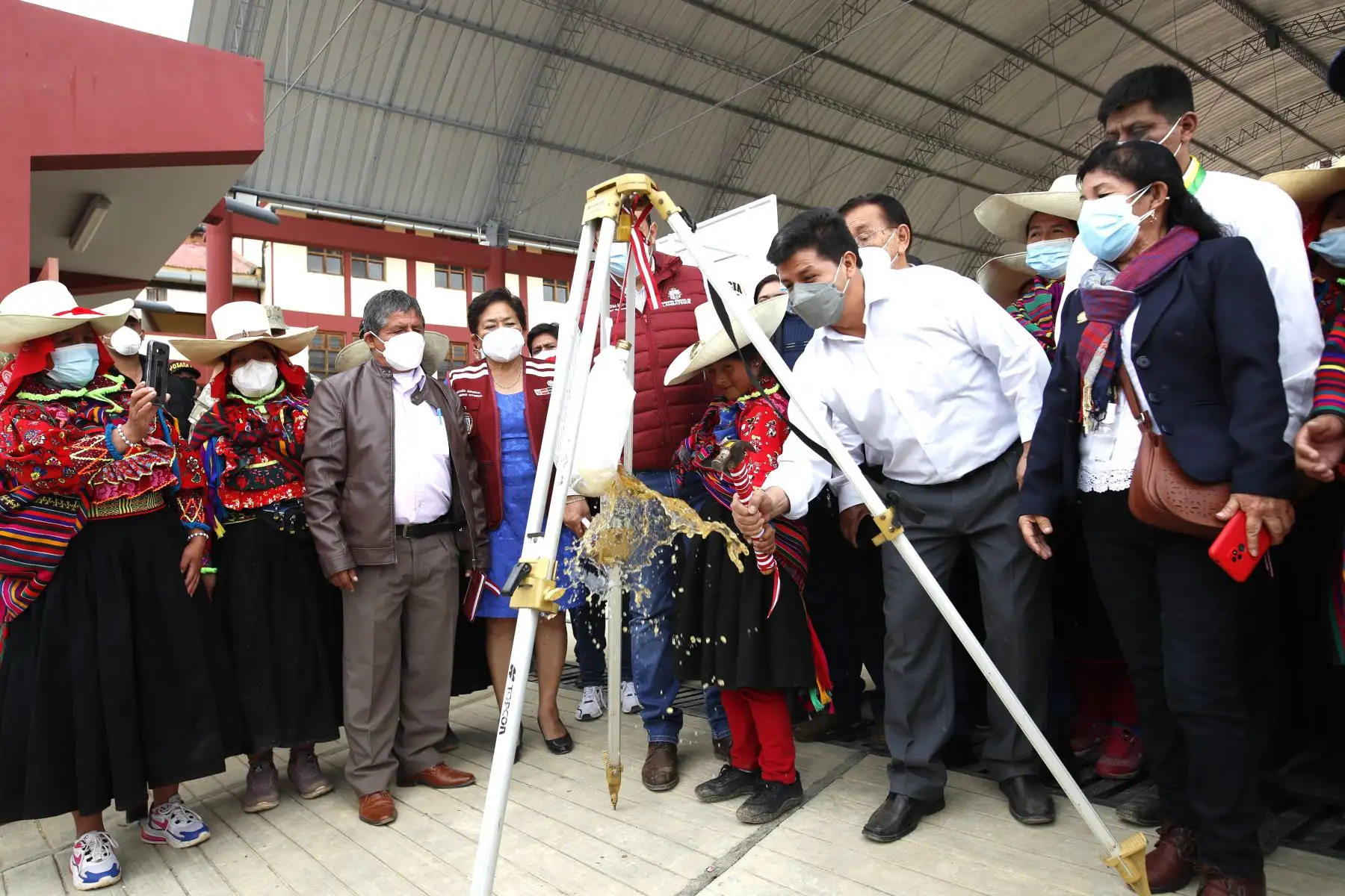 Presidente Pedro Castillo participa en la ceremonia de inauguración del colegio Virgen de las Mercedes, en el distrito de Incahuasi, provincia de Ferreñafe, región Lambayeque. Foto: ANDINA/Prensa Presidencia