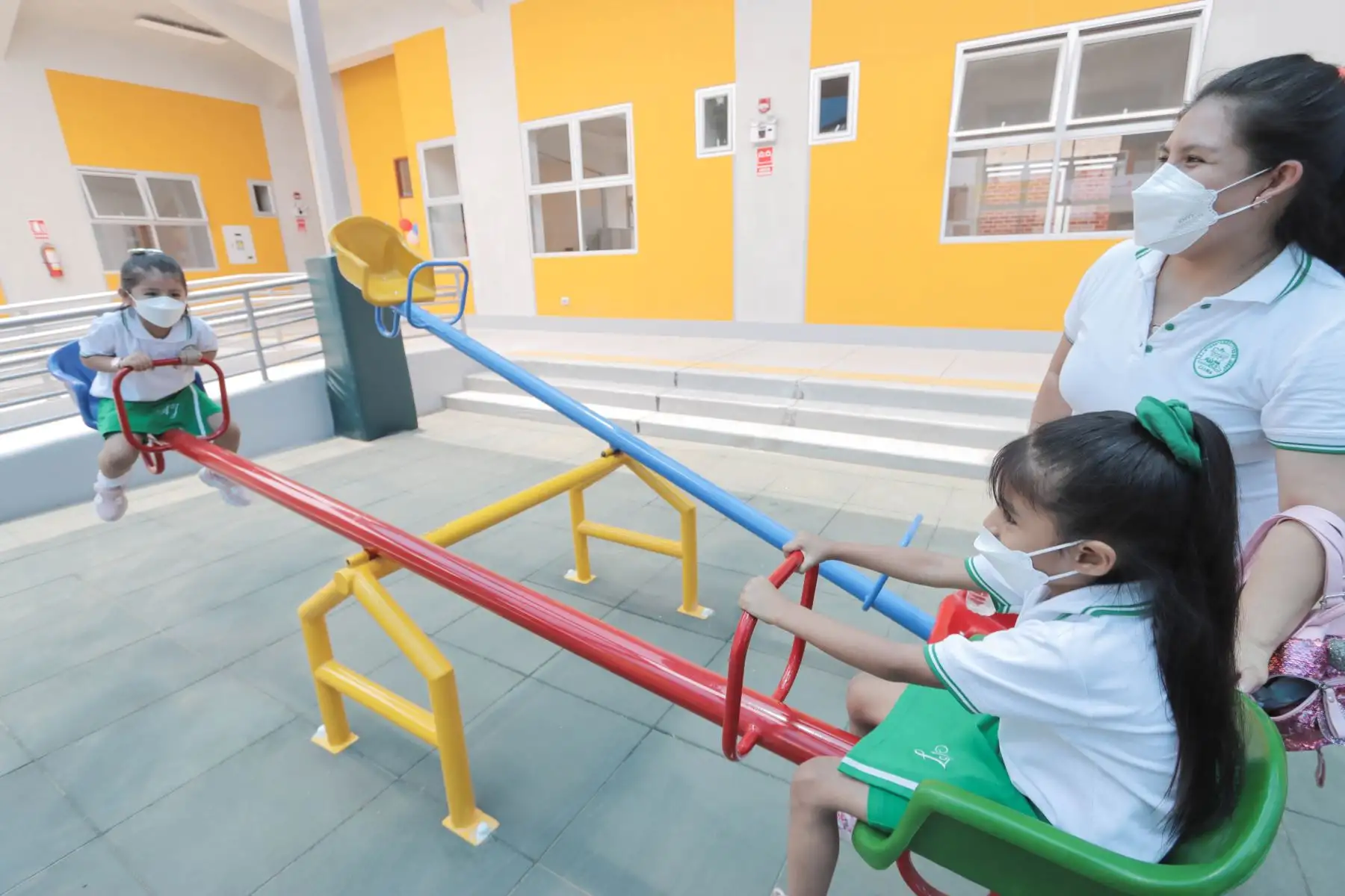Las infraestructuras cuentan con un sistema podotactil, que son superficies para personas con discapacidad visual, lo cual hace que estas instituciones sean inclusivas. Foto: ARCC