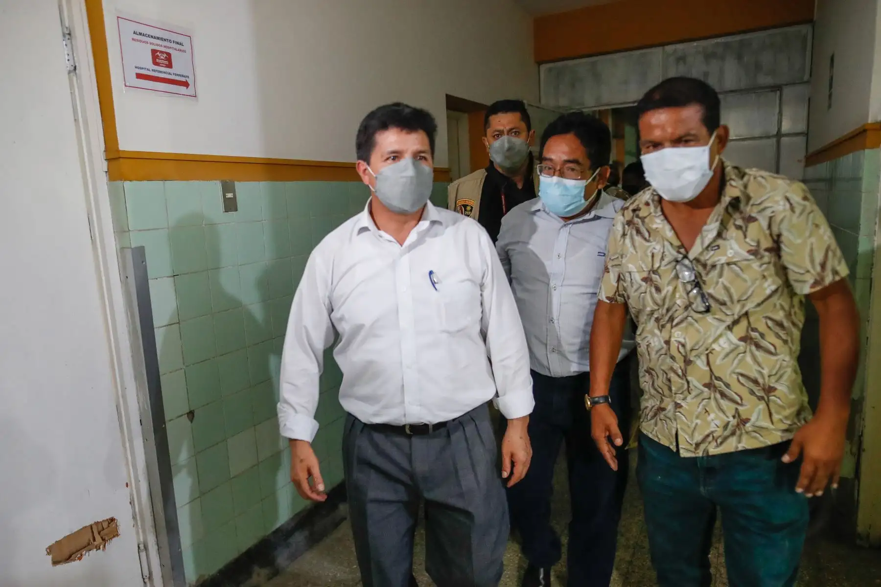 Jefe del Estado, Pedro Castillo, realizó visita inopinada al Hospital Referencial de Ferreñafe. Foto: ANDINA/Prensa Presidencia