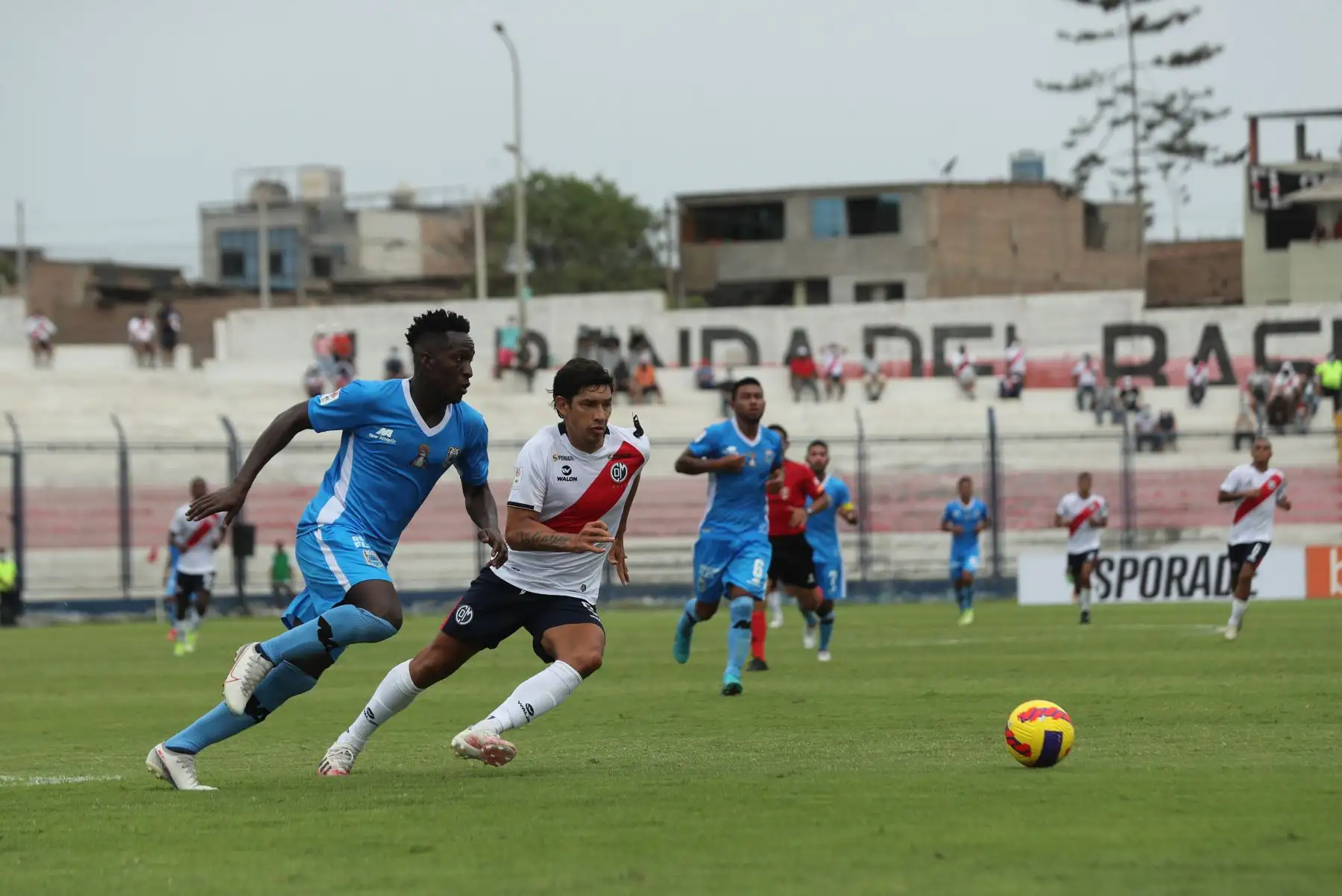 Deportivo Municipal y Binacional se enfrentan en el estadio Iván Elías de Villa El Salvador por la fecha 3 de la Liga 1. Foto: ANDINA/Carla Patiño