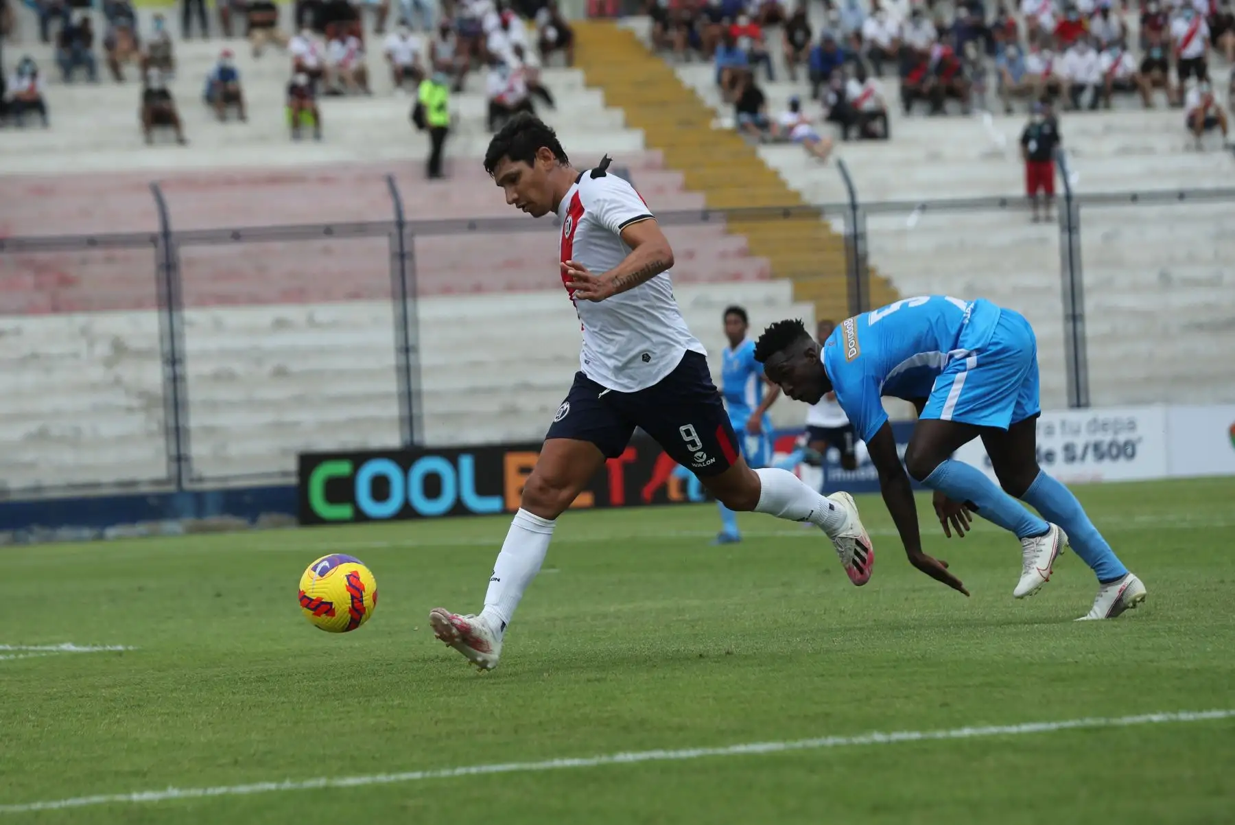 Deportivo Municipal y Binacional se enfrentan en el estadio Iván Elías de Villa El Salvador por la fecha 3 de la Liga 1. Foto: ANDINA/Carla Patiño