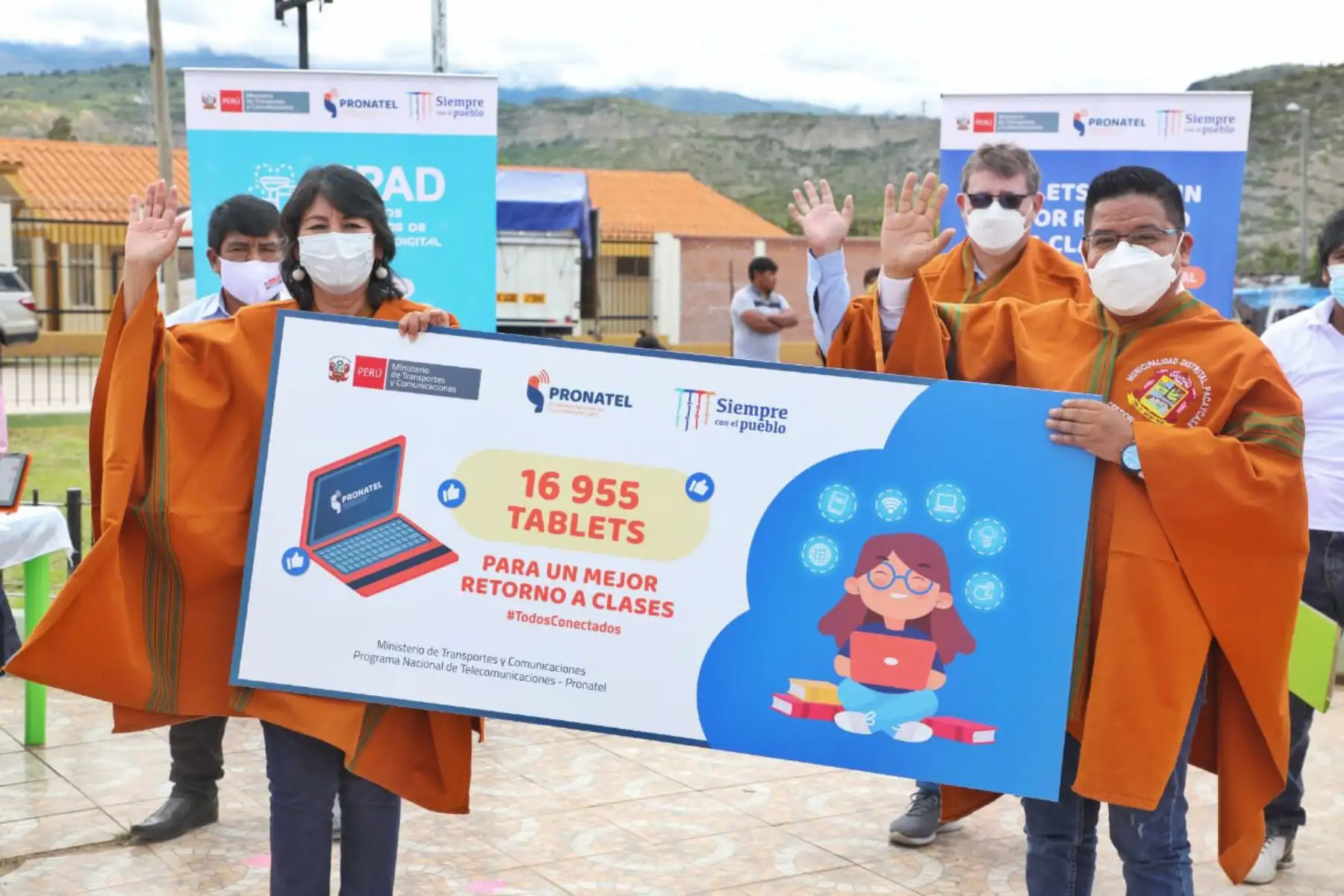 El proyecto beneficia con acceso al servicio de Internet a 731 instituciones públicas :478 colegios, 232 postas de salud y 21 comisarías.
Foto: MTC
