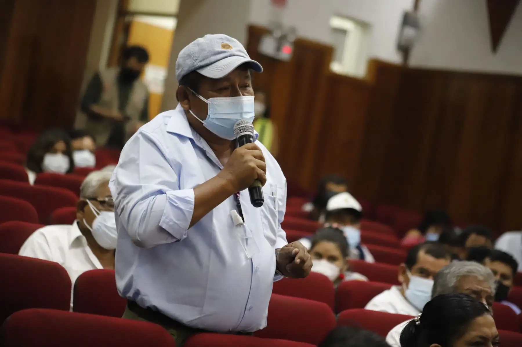 El ministro de Comercio Exterior y Turismo, Roberto Sánchez, el ministro de Desarrollo Agrario y Riego, Óscar Zea y el ministro de la Producción, Jorge Luis Prado se reúnen con diversos gremios de Piura para impulsar de manera multisectorial   la cadena de producción del algodón y textiles peruanos.
Foto: Mincetur